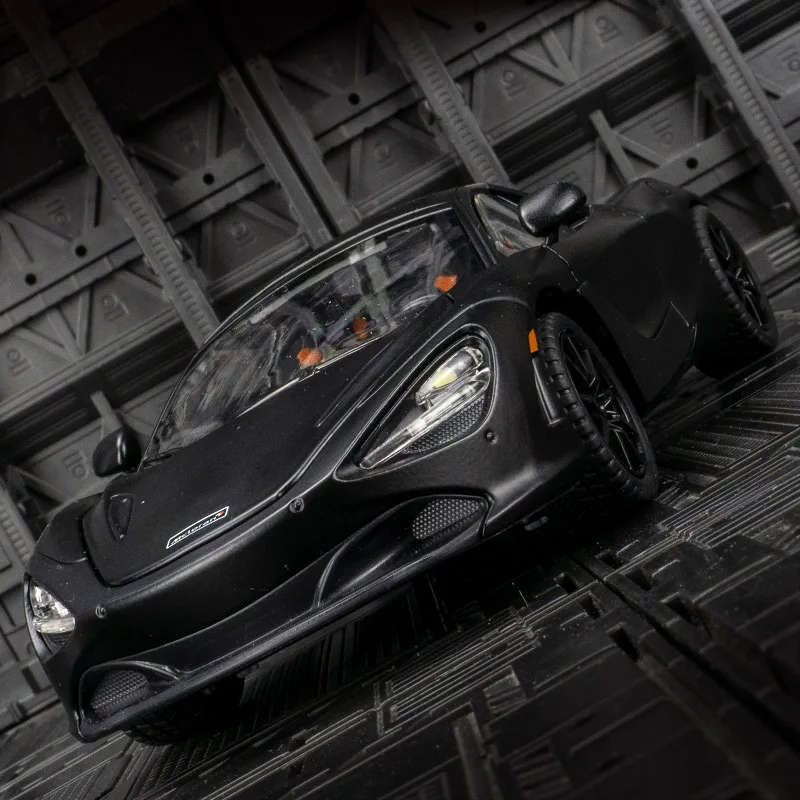 1:24 simulation McLaren 720S alloy car model convertible supercar with doors that can be opened, sound and light feedback, car
1:24 simulation McLaren 720S alloy car model convertible supercar with doors that can be opened, sound and light feedback, car
