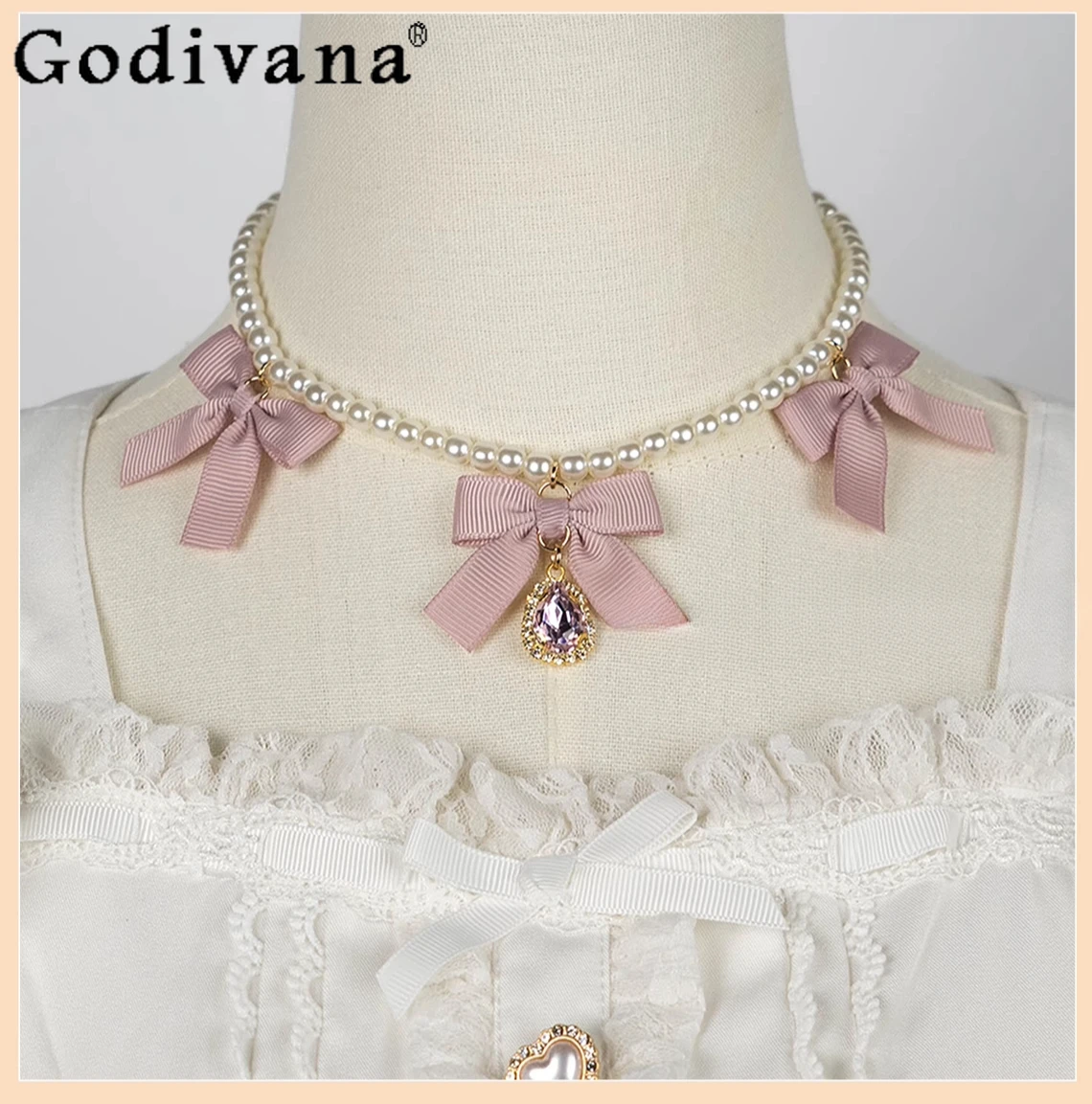 Japanese Sweet Lolita Pearl Necklace Women's Mine Series Mass-Production Collarbone Chain Ladies Sweet Girls Bow Necklace
Japanese Sweet Lolita Pearl Necklace Women's Mine Series Mass-Production Collarbone Chain Ladies Sweet Girls Bow Necklace