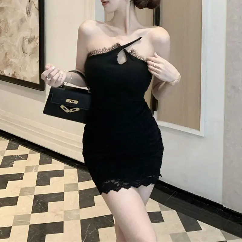 Aura Hollow Out Fashion Lace Spliced Slim Tanks Female Clothing Solid Color Summer Basic Elegant Sleeveless French Style Camis
Aura Hollow Out Fashion Lace Spliced Slim Tanks Female Clothing Solid Color Summer Basic Elegant Sleeveless French Style Camis