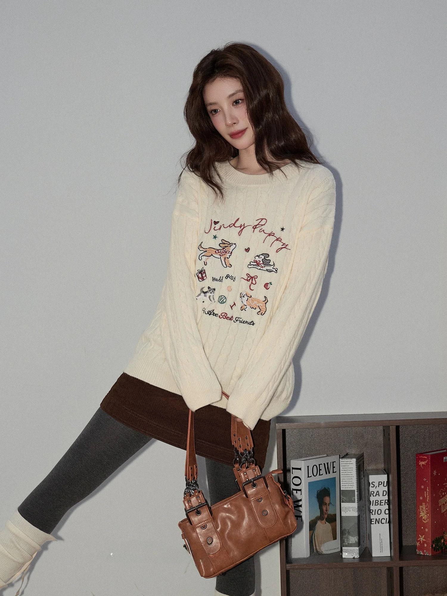 Женский вязаный свитер Mimi Xiao Ke с вышивкой милой мультяшной собачки, с длинными рукавами и круглым вырезом, осенне-зимний, в стиле кэжуал
Женский вязаный свитер Mimi Xiao Ke с вышивкой милой мультяшной собачки, с длинными рукавами и круглым вырезом, осенне-зимний, в стиле кэжуал