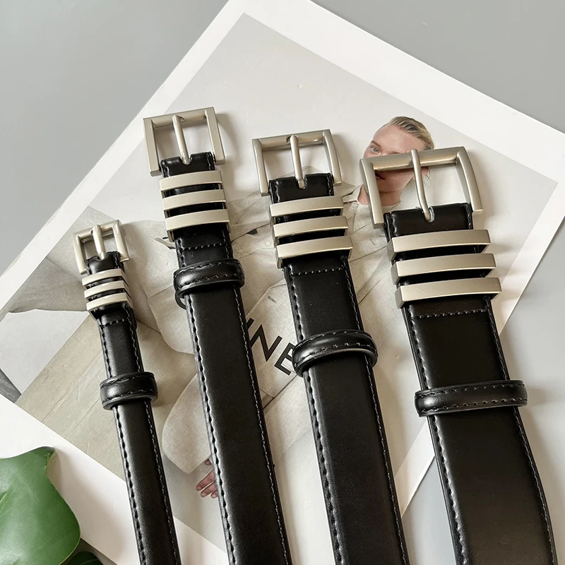 Fashion 2024 street High quality Belt for Women Jeans Casual Pants Made of Double-layer Cowhide Versatile Luxury Designer belts
Fashion 2024 street High quality Belt for Women Jeans Casual Pants Made of Double-layer Cowhide Versatile Luxury Designer belts