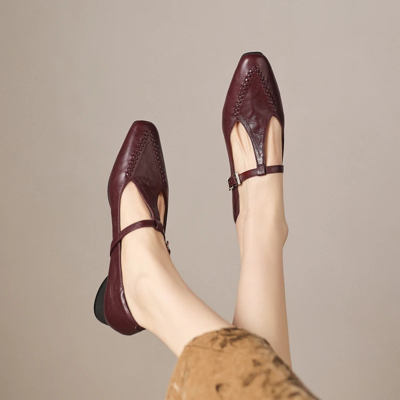 Women's New Spring and Autumn Genuine Leather Sheepskin Metal Belt Buckle Mid Heel Large Mary Jane Shoes Fashion Single Shoes
Women's New Spring and Autumn Genuine Leather Sheepskin Metal Belt Buckle Mid Heel Large Mary Jane Shoes Fashion Single Shoes