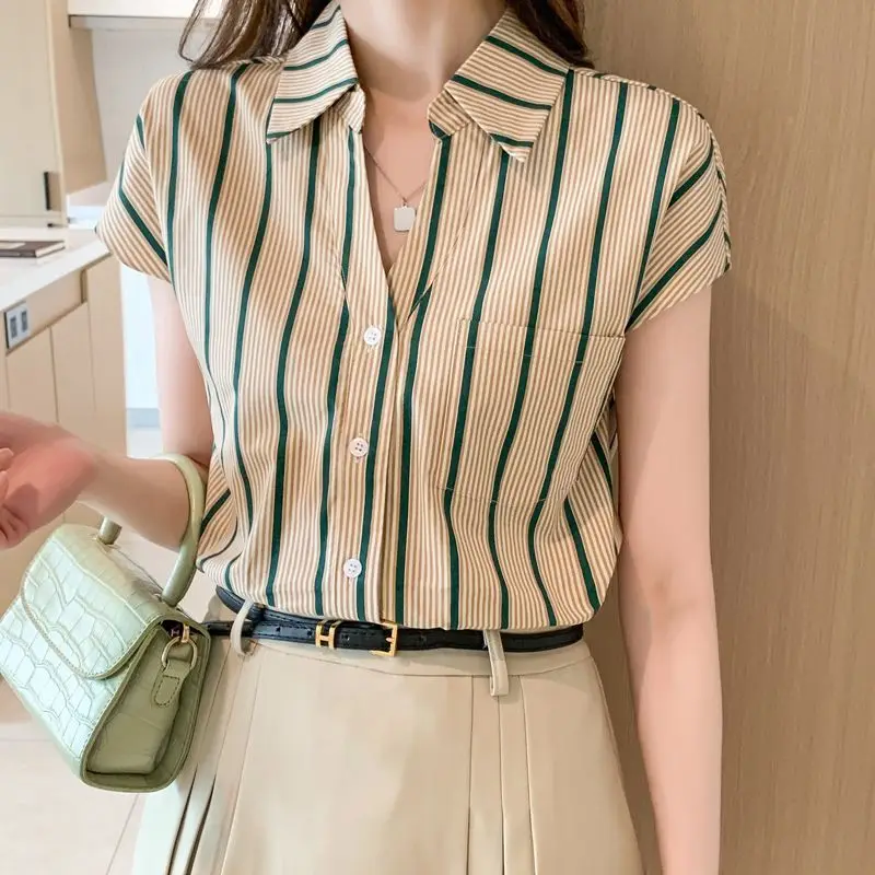 Polo Collar Striped Simplicity Office Lady Short Sleeve Chiffon Shirts Women Summer Fashion Temperament All-match Casual Tops
Polo Collar Striped Simplicity Office Lady Short Sleeve Chiffon Shirts Women Summer Fashion Temperament All-match Casual Tops