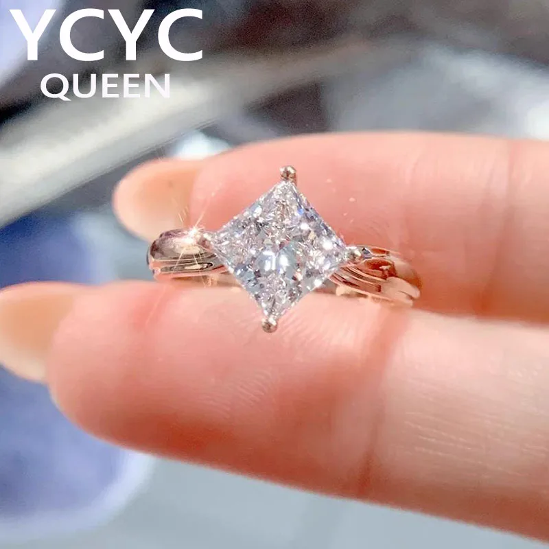 Au750 Real Solid 18K Rose Gold Ring Women Engagement Anniversary Wedding Ring Princess Moissanite Diamond Ring Square Trendy
Au750 Real Solid 18K Rose Gold Ring Women Engagement Anniversary Wedding Ring Princess Moissanite Diamond Ring Square Trendy