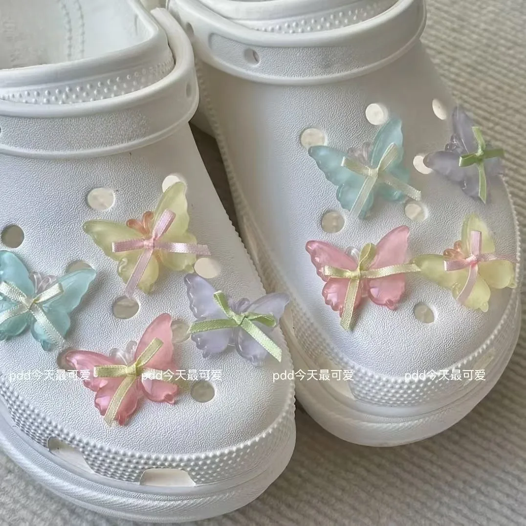 Bow Butterfly Series Beautiful Footwear Decoration DIY Fresh Adornment for Clogs Sandals Ins Popular Shoe Charms Christmas Gift
Bow Butterfly Series Beautiful Footwear Decoration DIY Fresh Adornment for Clogs Sandals Ins Popular Shoe Charms Christmas Gift