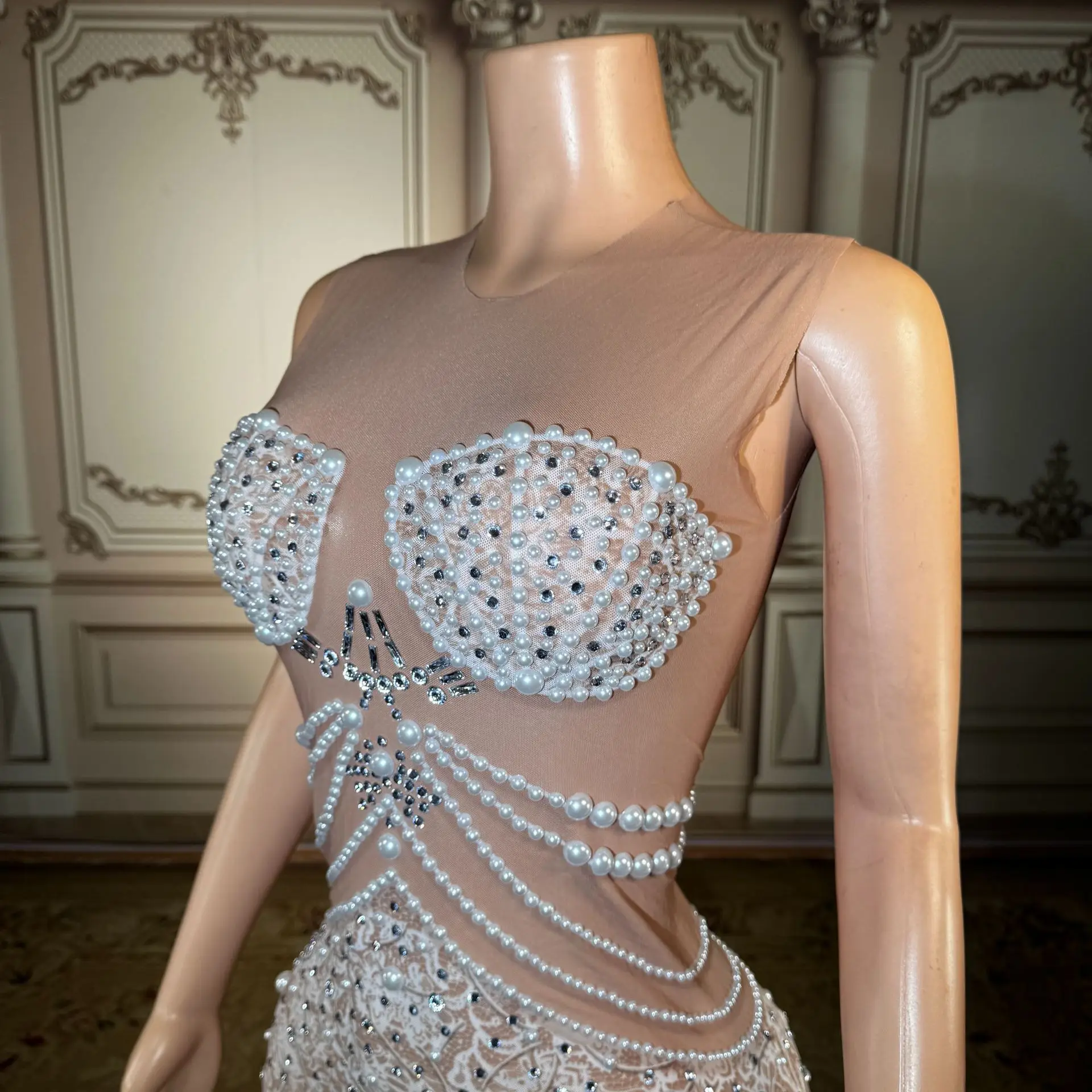 Sleeveless Fish Tail Long Dress Elegant Evening Gown Performance Dress Flesh colored Figure Hugging Wedding Banquet Party Dress
Sleeveless Fish Tail Long Dress Elegant Evening Gown Performance Dress Flesh colored Figure Hugging Wedding Banquet Party Dress