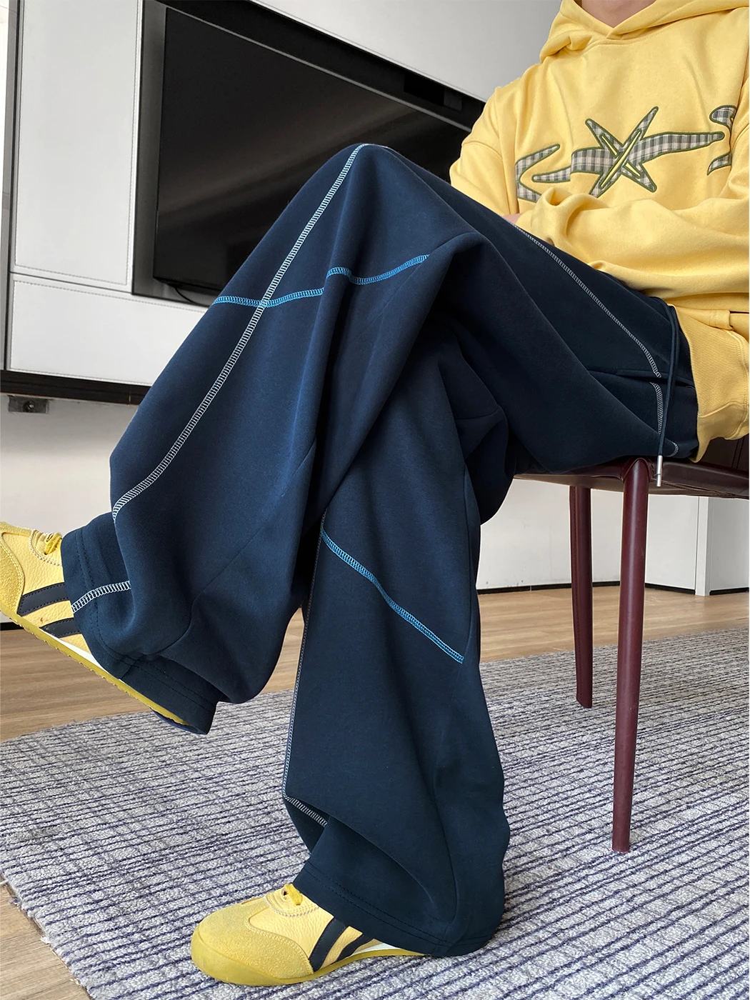 Hassed мужские свободные широкие брюки осень новые Sle Drapey Spor американские повседневные прямые брюки из смеси хлопка
Hassed мужские свободные широкие брюки осень новые Sle Drapey Spor американские повседневные прямые брюки из смеси хлопка