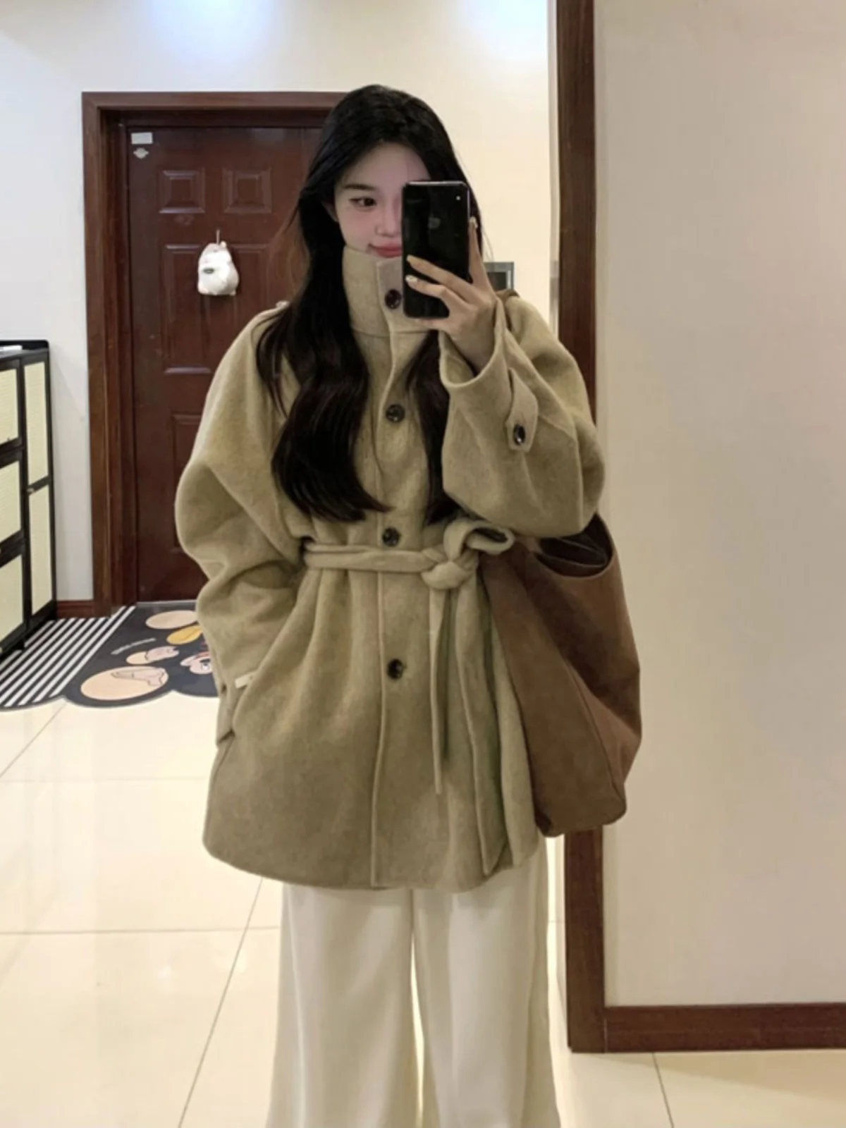 Korean Style Khaki Woolen Coat Fashionable Miniature High-End Sensation Super Beautiful Early Spring New Coat Women's Jacket
Korean Style Khaki Woolen Coat Fashionable Miniature High-End Sensation Super Beautiful Early Spring New Coat Women's Jacket
