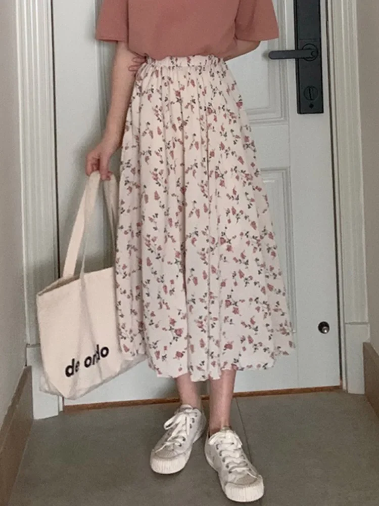 Vintage Floral Print A-Line Pleated Midi Skirt for Women Summer 2025 Korean Streetwear Drawstring Elastic Waist Long Skirt
Vintage Floral Print A-Line Pleated Midi Skirt for Women Summer 2025 Korean Streetwear Drawstring Elastic Waist Long Skirt