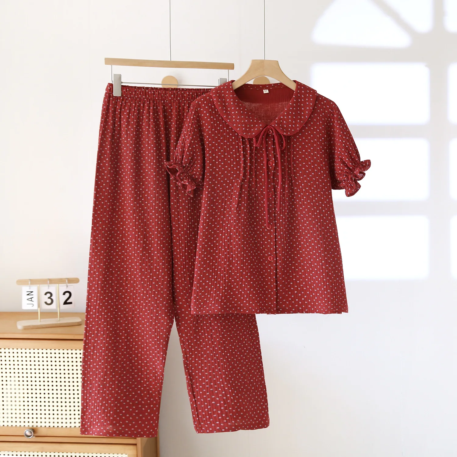 Doll Collar Cotton Sleepwear Clothes for Women Summer Autumn Red Floral Printed Short Sleeved Loose Home Pyjama Suit
Doll Collar Cotton Sleepwear Clothes for Women Summer Autumn Red Floral Printed Short Sleeved Loose Home Pyjama Suit