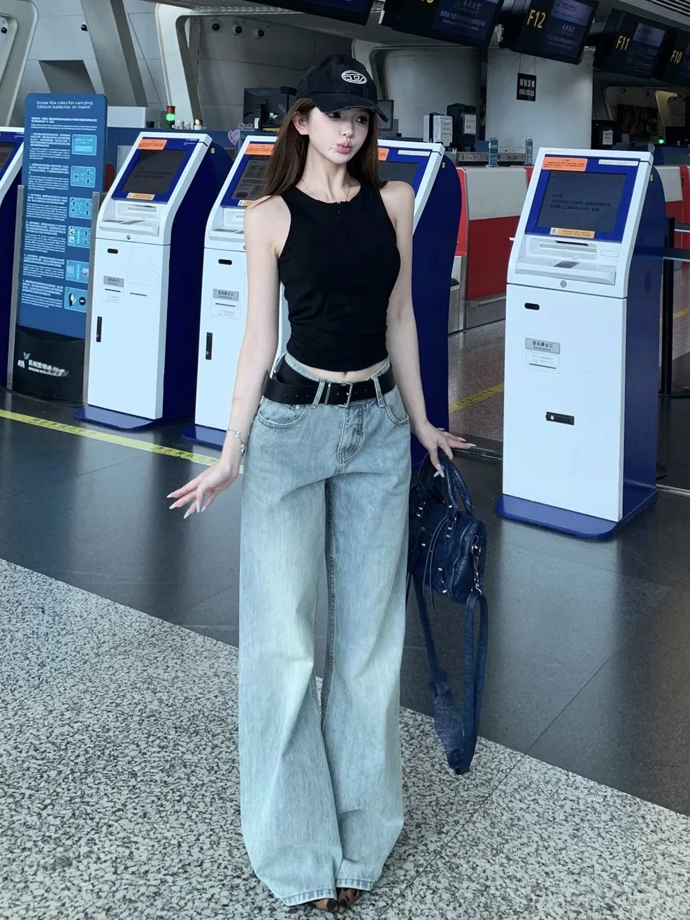 Low Waist Knitted Top And Wide Leg Jeans Two Piece Set Chic American Style Summer Fashion for Young Women No Sleeve
Low Waist Knitted Top And Wide Leg Jeans Two Piece Set Chic American Style Summer Fashion for Young Women No Sleeve
