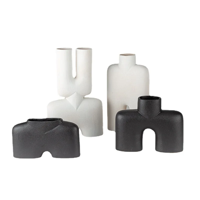 Wabi-sabi ceramic flower ornaments, quaint creative handicrafts, flower vase decoration
Wabi-sabi ceramic flower ornaments, quaint creative handicrafts, flower vase decoration