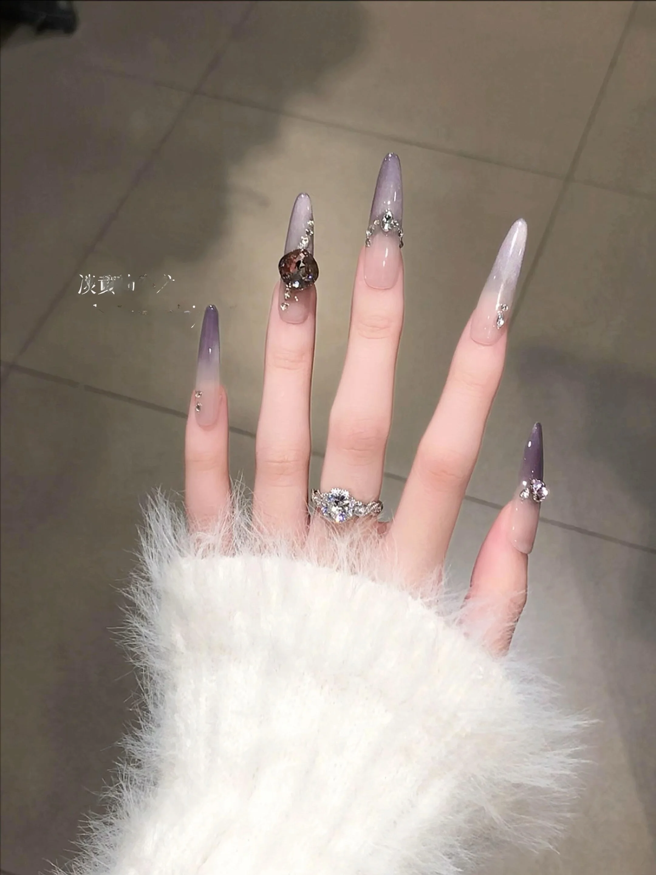 Съемные типсы ручной работы для ногтей, которые можно носить, чистый дизайн ногтей ручной работы, блестящие и съемные для любых лыж...
Съемные типсы ручной работы для ногтей, которые можно носить, чистый дизайн ногтей ручной работы, блестящие и съемные для любых лыж...