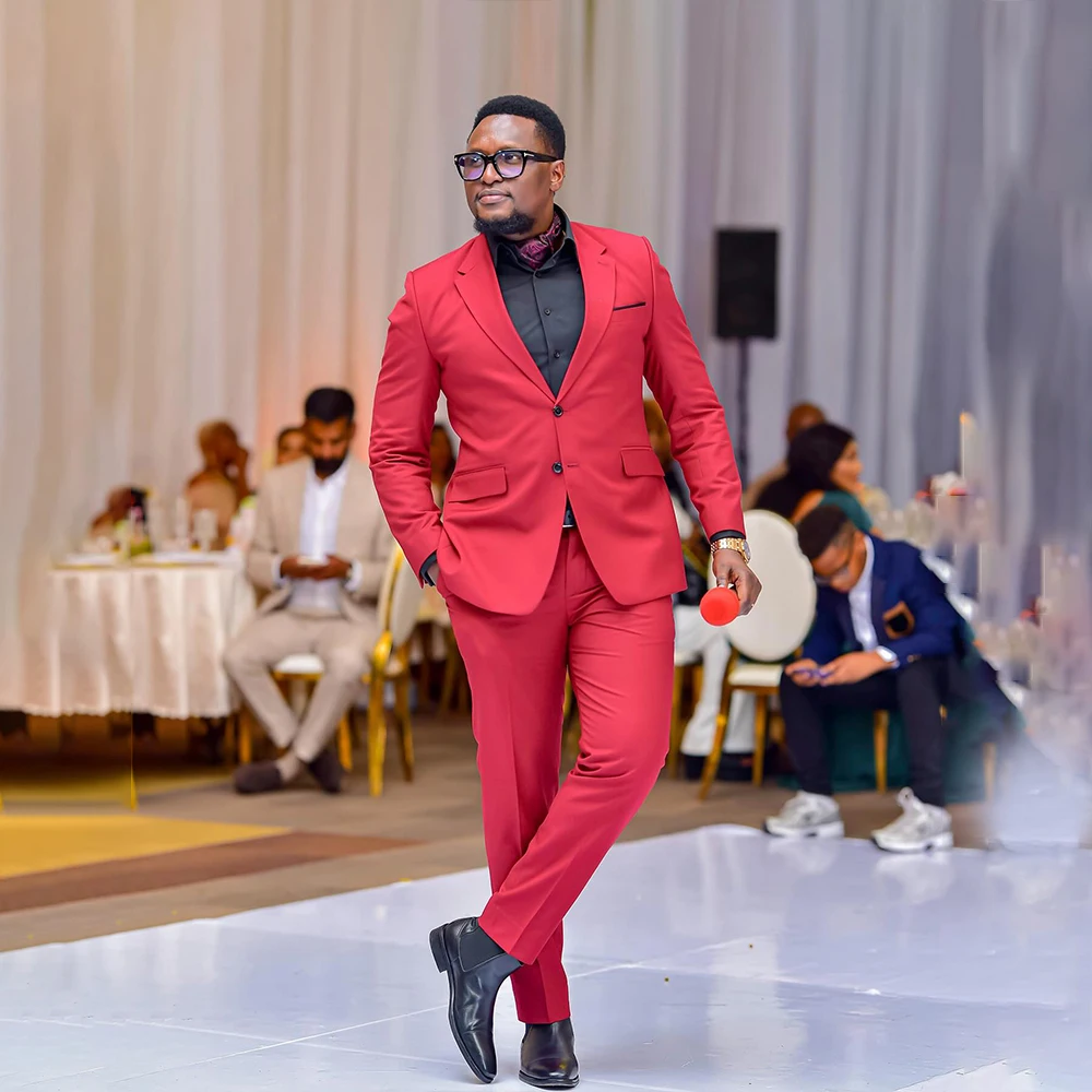 Red Men's Suits 2 Pieces with Notched Lapel Tow Buttons Back Vent Groom Wedding Suit for Men Blazer Jacket+Pants Customized
Red Men's Suits 2 Pieces with Notched Lapel Tow Buttons Back Vent Groom Wedding Suit for Men Blazer Jacket+Pants Customized