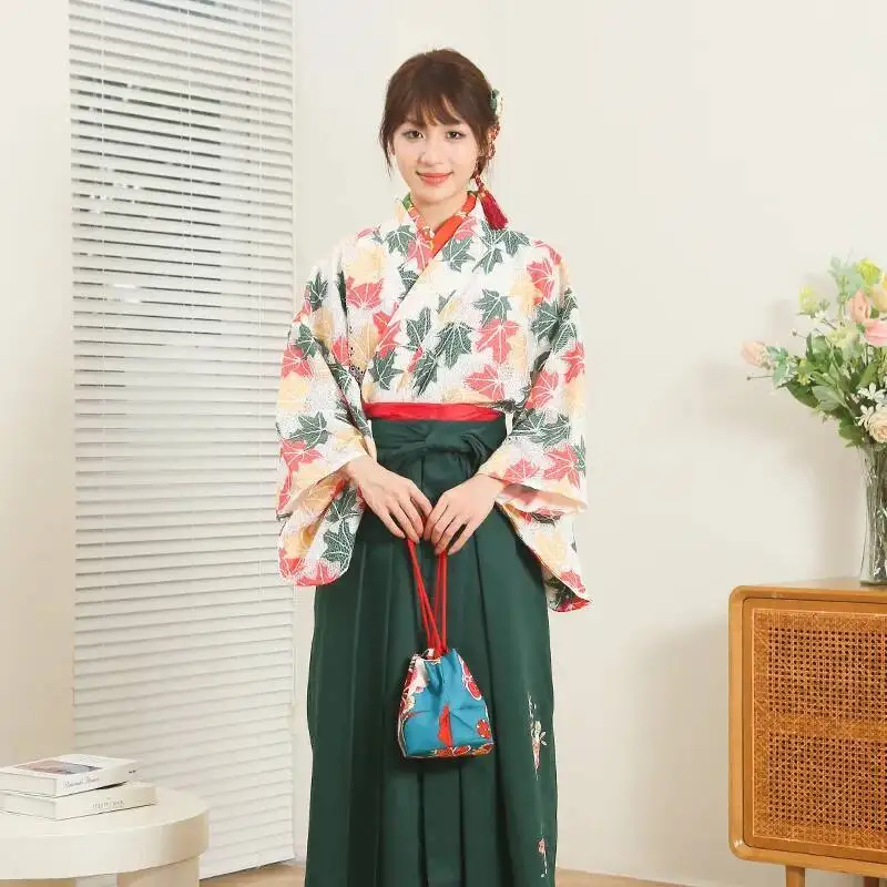 Japanese Kimono Women's Green Yukata Hakama Dress Set Graduation Style Dress and Traditional Style Dress and Formal Attire
Japanese Kimono Women's Green Yukata Hakama Dress Set Graduation Style Dress and Traditional Style Dress and Formal Attire