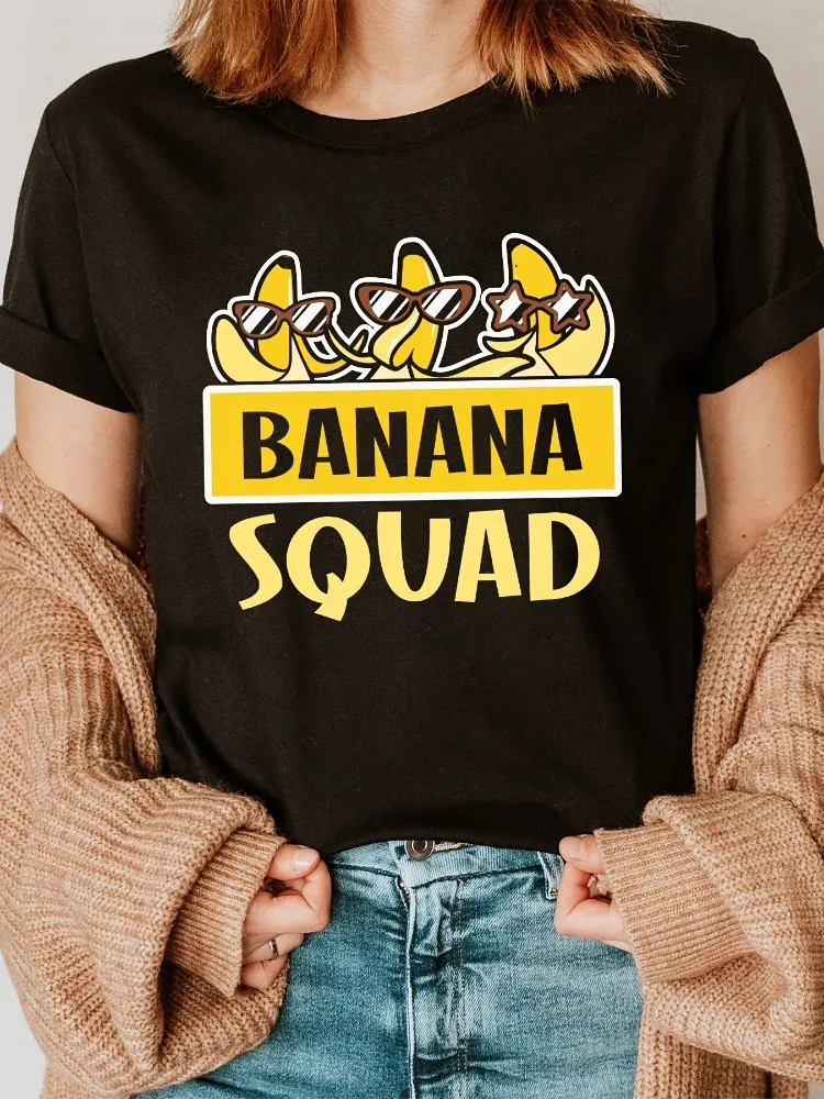 Женская футболка Banana Squad из 100% хлопка с забавным принтом банана и звезд, повседневный топ с короткими рукавами и круглым вырезом, повседневная одежда
Женская футболка Banana Squad из 100% хлопка с забавным принтом банана и звезд, повседневный топ с короткими рукавами и круглым вырезом, повседневная одежда