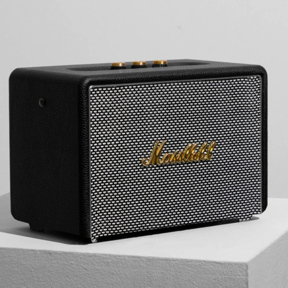 Light Luxury Modern Simulation Radio Ornament, Nordic Minimalist Speaker Model, Model Room, Soft Decoration
Light Luxury Modern Simulation Radio Ornament, Nordic Minimalist Speaker Model, Model Room, Soft Decoration