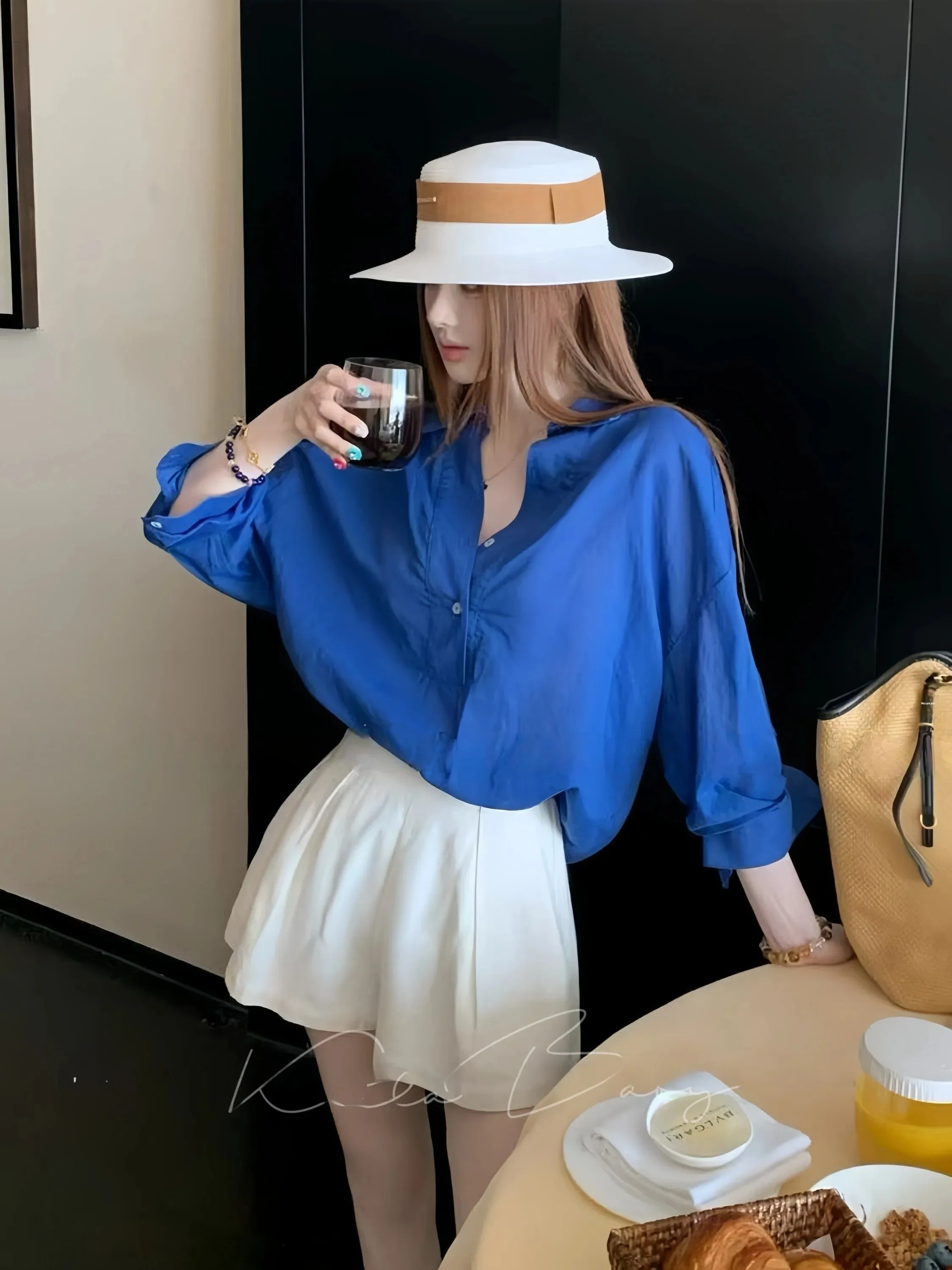 Klein Blue Casual Design Loose Thin Women's Shirt Linen Mid-Sleeve Shirt High-End Feeling Comfortable V-neck Long Sleeve Shirt
Klein Blue Casual Design Loose Thin Women's Shirt Linen Mid-Sleeve Shirt High-End Feeling Comfortable V-neck Long Sleeve Shirt