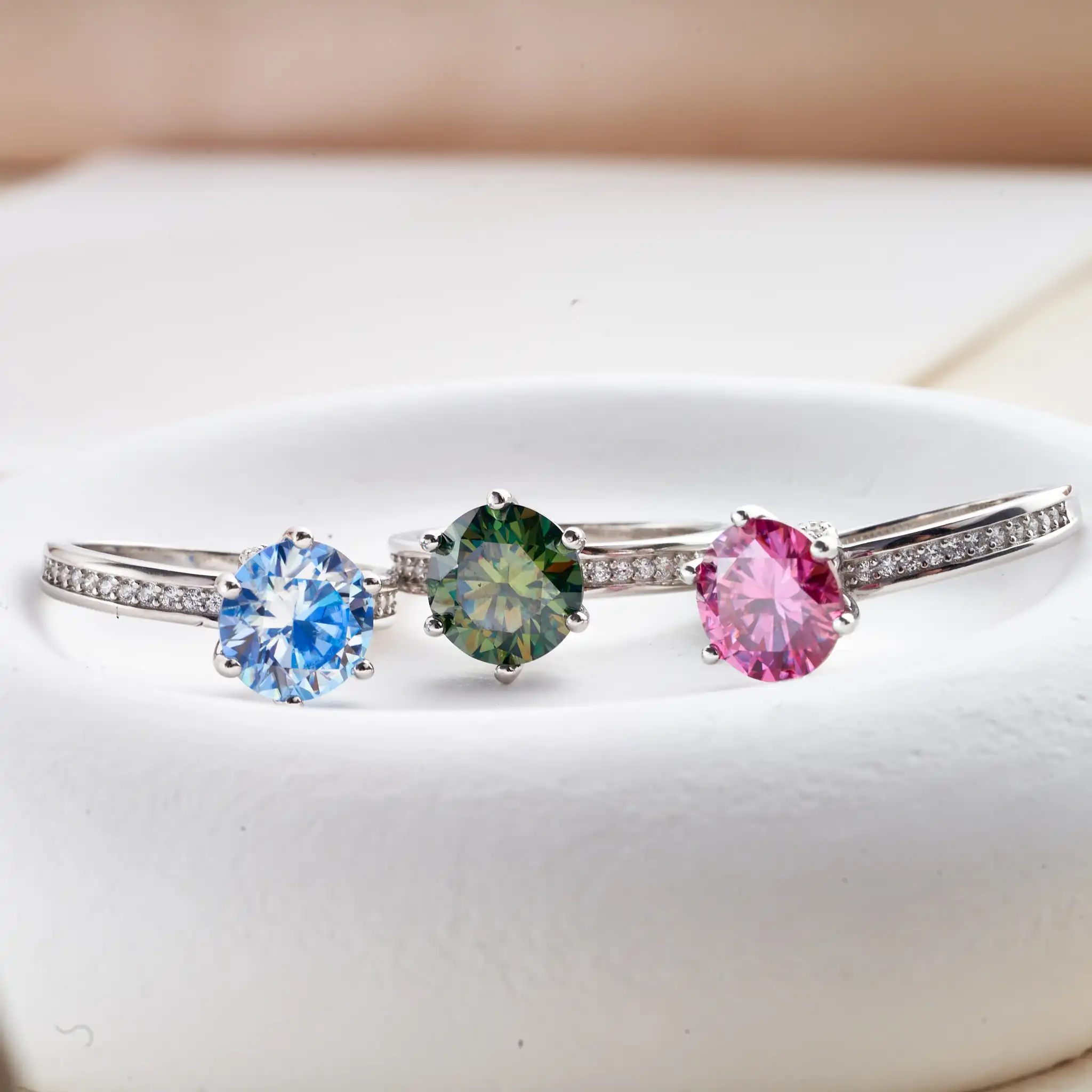 Luxury 3 Carat D Color Moissanite Ring with Certificate 925 Sterling Silver Platinum Plated Wedding Bands For Women Fine Jewelry
Luxury 3 Carat D Color Moissanite Ring with Certificate 925 Sterling Silver Platinum Plated Wedding Bands For Women Fine Jewelry