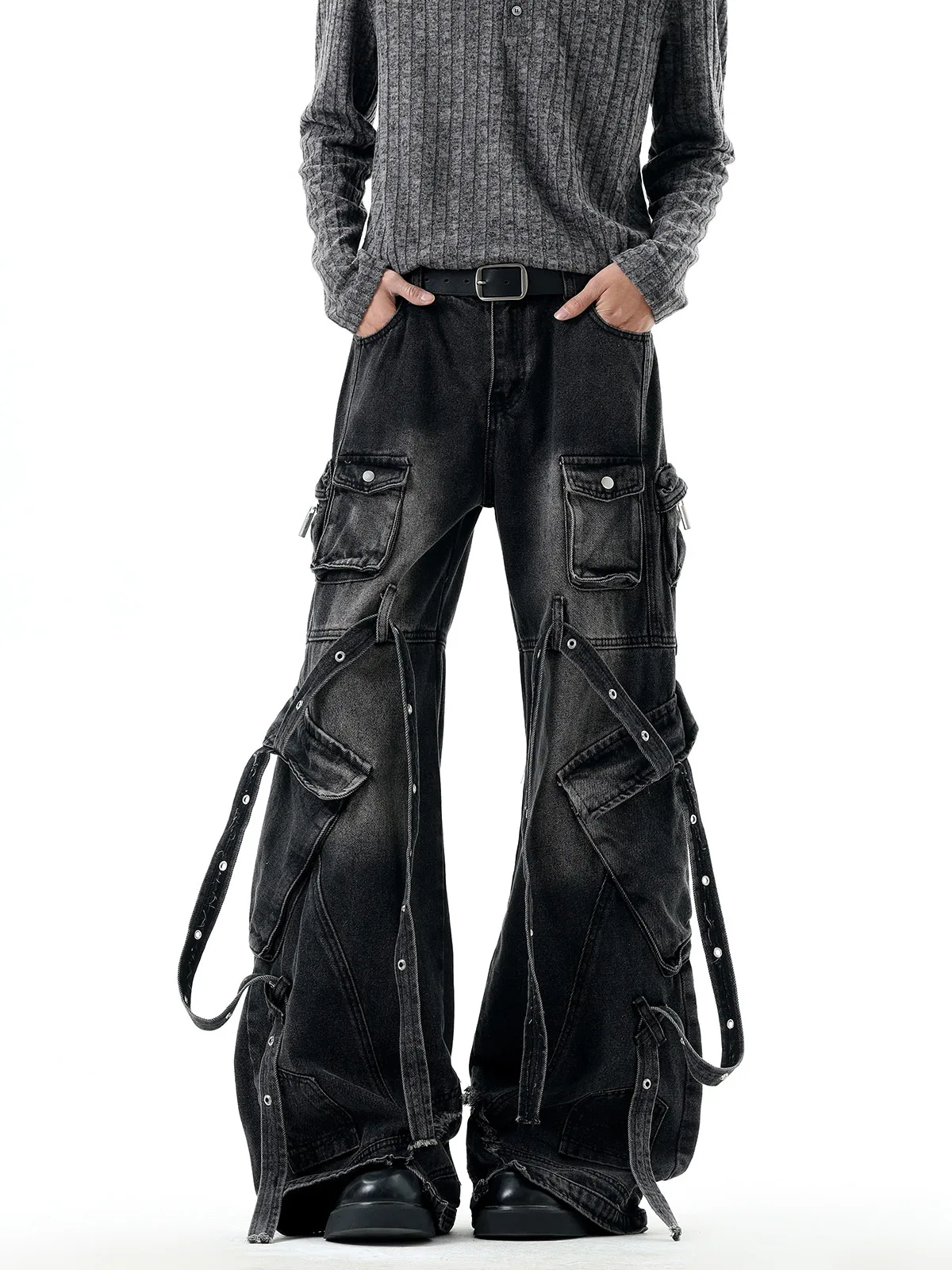 American Street Style Heavy Duty Multi Pocket Sash Flared Jeans Loose Wide Leg Slimming Long Trousers Unisex Youth Fashion
American Street Style Heavy Duty Multi Pocket Sash Flared Jeans Loose Wide Leg Slimming Long Trousers Unisex Youth Fashion