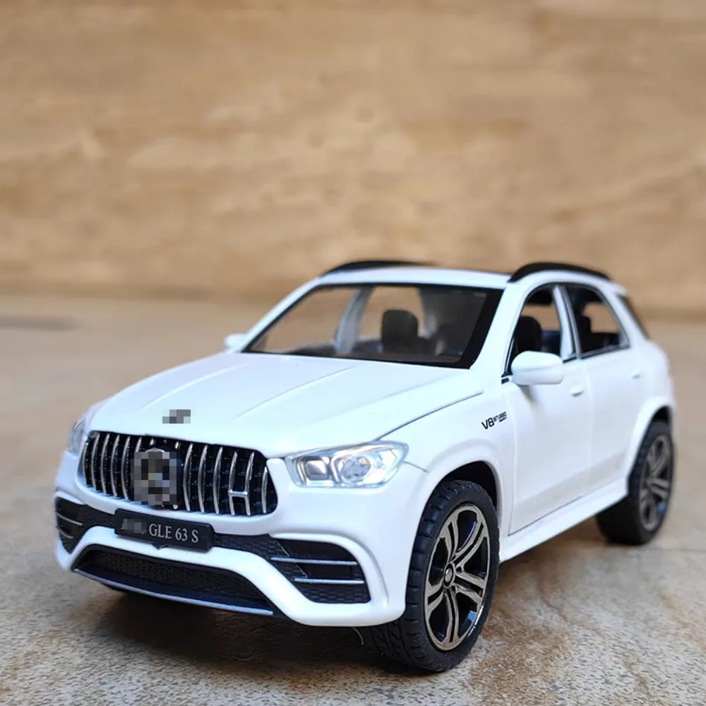 Модель автомобиля 1/32 GLE63S, Игрушечная модель автомобиля, литой под давлением седан, 6 дверей, может быть открыт, со звуком, регулируемая резиновая шина, модели, украшения, подарки
Модель автомобиля 1/32 GLE63S, Игрушечная модель автомобиля, литой под давлением седан, 6 дверей, может быть открыт, со звуком, регулируемая резиновая шина, модели, украшения, подарки