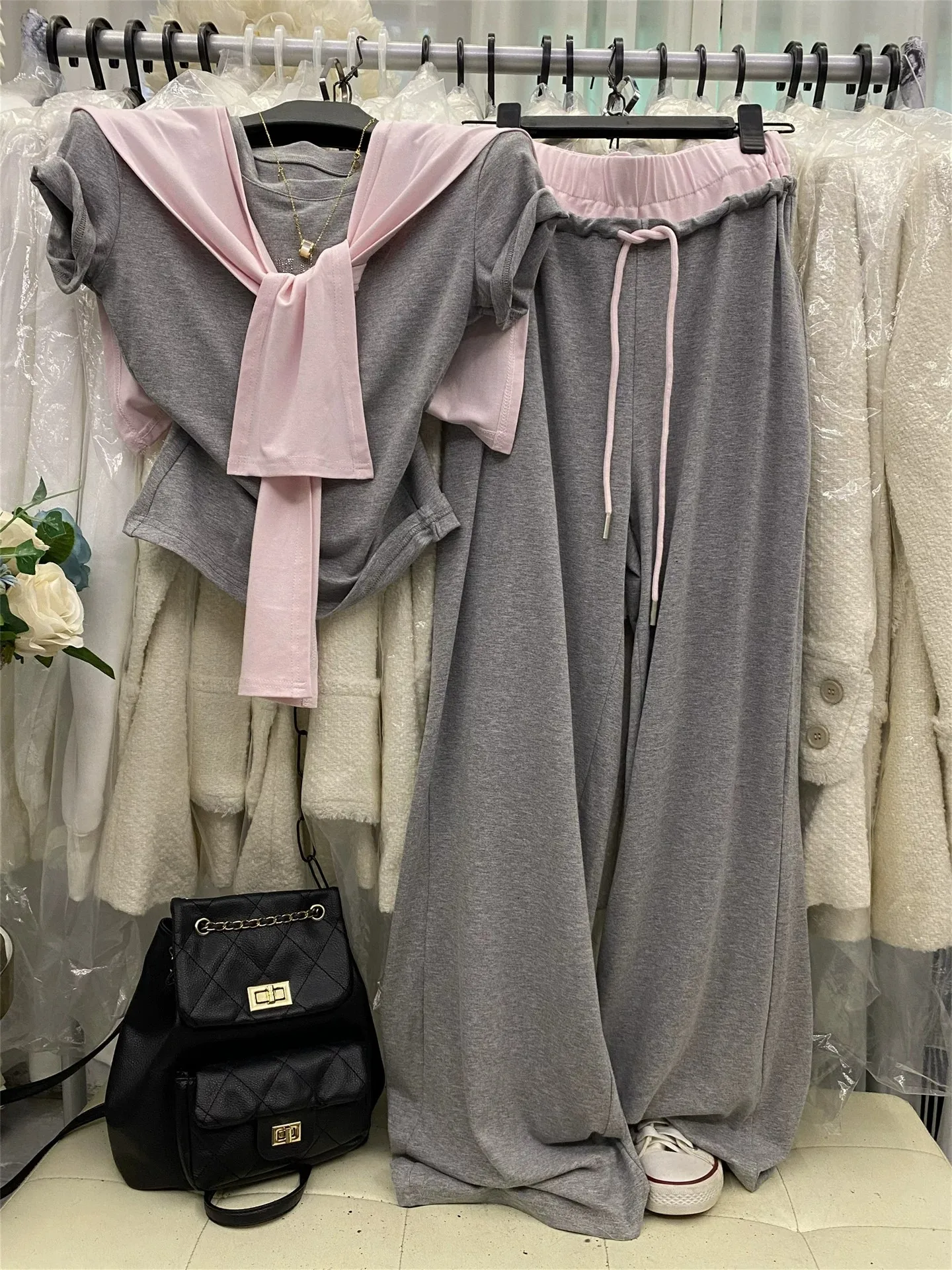Stylish Summer Outfit Set 2026 Trendy Shoulder Length T-Shirt with Letter Design And Rhinestones Elastic Wide Leg Pants Three...
Stylish Summer Outfit Set 2026 Trendy Shoulder Length T-Shirt with Letter Design And Rhinestones Elastic Wide Leg Pants Three...