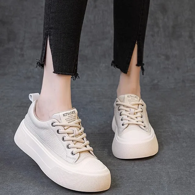 Comfortable Casual Thick Bottomed Leather Low Top Women's Sneakers Breathable Wear Resistant round Toe Flat Heel Fashionable
Comfortable Casual Thick Bottomed Leather Low Top Women's Sneakers Breathable Wear Resistant round Toe Flat Heel Fashionable