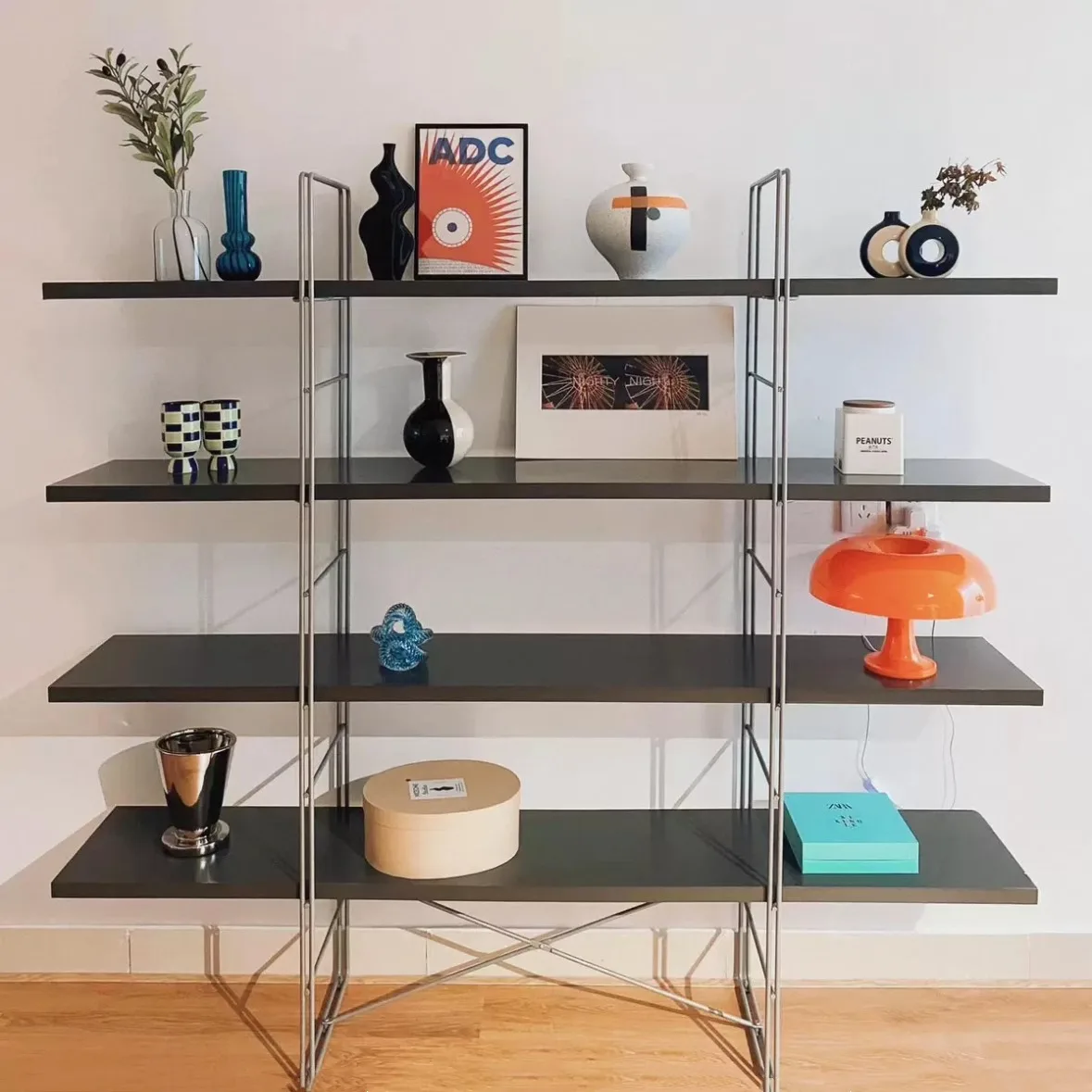 Nordic floor-to-ceiling shelves Multi-layer simple storage storage shelves Medieval decorative wall ornaments display shelves
Nordic floor-to-ceiling shelves Multi-layer simple storage storage shelves Medieval decorative wall ornaments display shelves