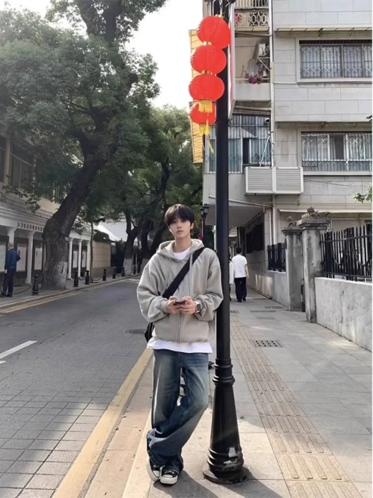 Mens With Hat New Hoodie Coats Summer Increase Enhanced Size Modified DiMenssions Urban Street Fashion Youth Culture Personality
Mens With Hat New Hoodie Coats Summer Increase Enhanced Size Modified DiMenssions Urban Street Fashion Youth Culture Personality