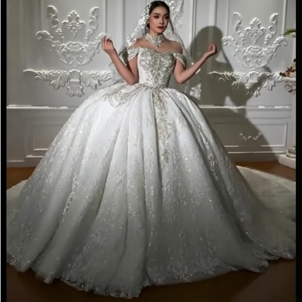 Elegant And Sexy Off Shoulder Princess Wedding Dress With Crystal Beads And Lace Up Back Formal Ball Bridal Gown Customized
Elegant And Sexy Off Shoulder Princess Wedding Dress With Crystal Beads And Lace Up Back Formal Ball Bridal Gown Customized