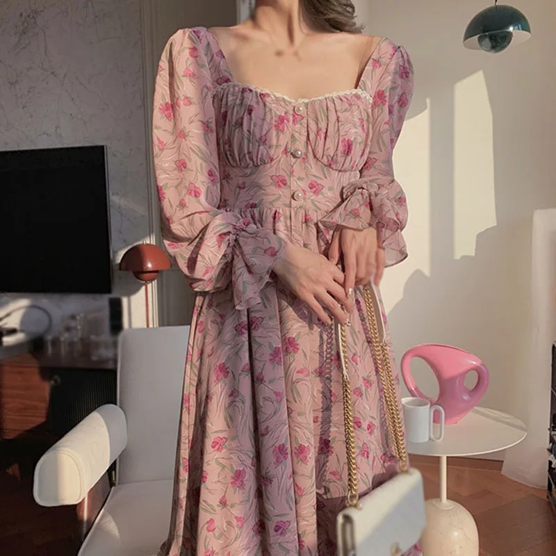 2023 Vestido Fall Women Sweet Cottagecore Floral Printed High Waist Long Dress Female Square Collar Long Sleeve Buttons Dresses
2023 Vestido Fall Women Sweet Cottagecore Floral Printed High Waist Long Dress Female Square Collar Long Sleeve Buttons Dresses