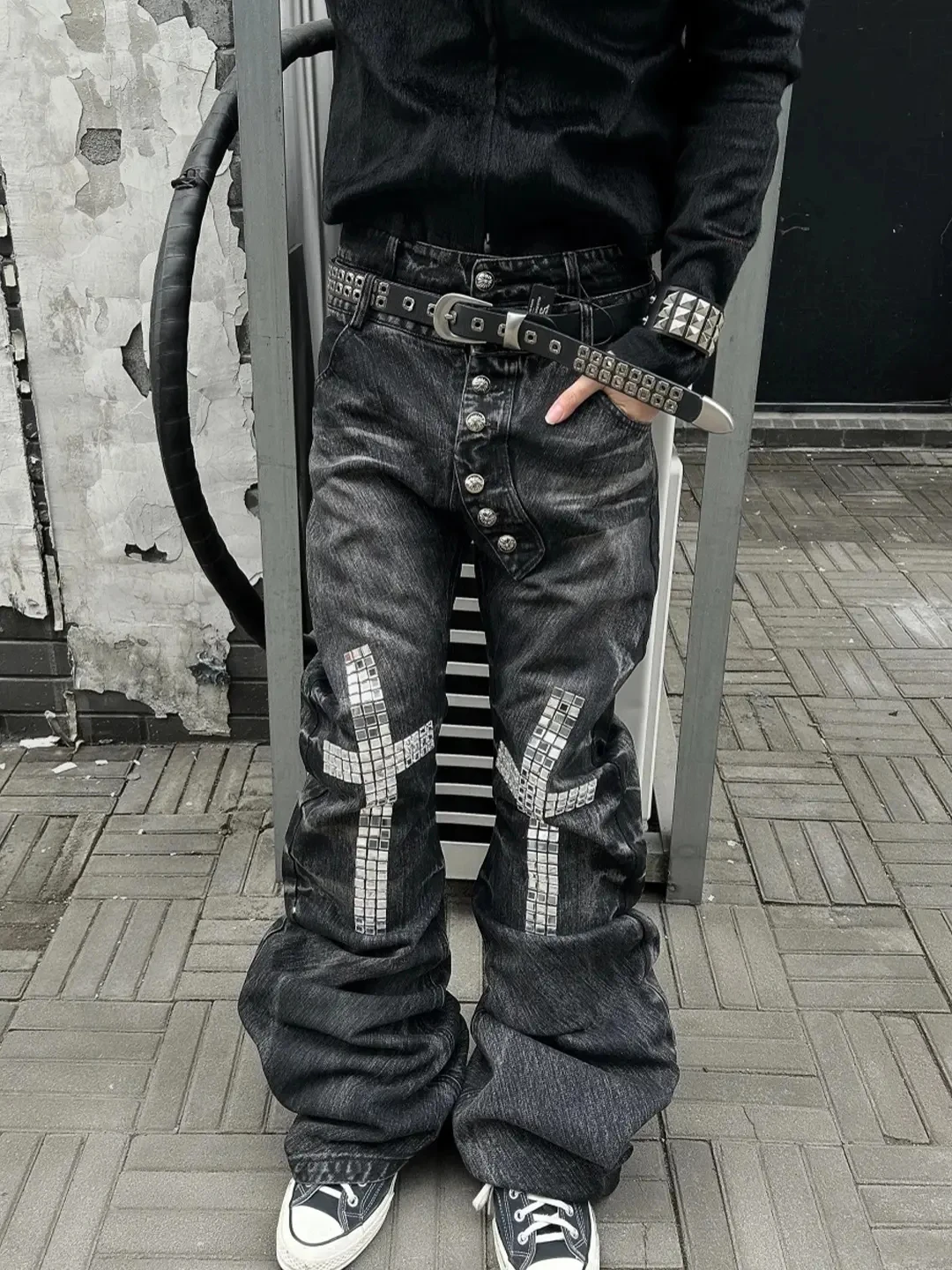 American Retro Cross Rhinestone Jeans Men's High Street Spring Straight Button Design Slim Long Trendy Knife Jeans
American Retro Cross Rhinestone Jeans Men's High Street Spring Straight Button Design Slim Long Trendy Knife Jeans