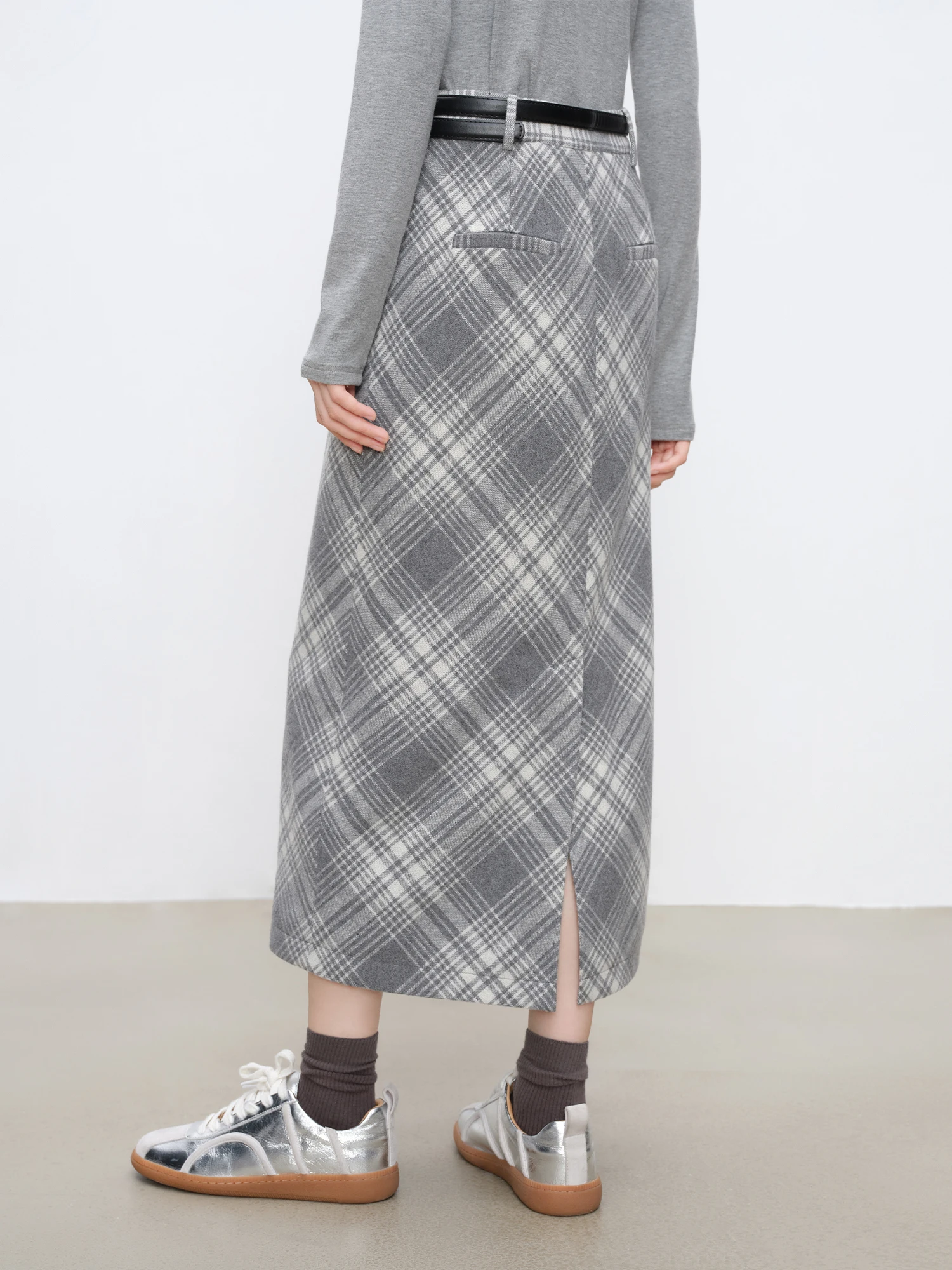 ZIQIAO Petite Size Grey Plaid Straight Tube Skirt for Women 2024 Autumn Winter New British College Style Short Skirt 24ZQ94310
ZIQIAO Petite Size Grey Plaid Straight Tube Skirt for Women 2024 Autumn Winter New British College Style Short Skirt 24ZQ94310