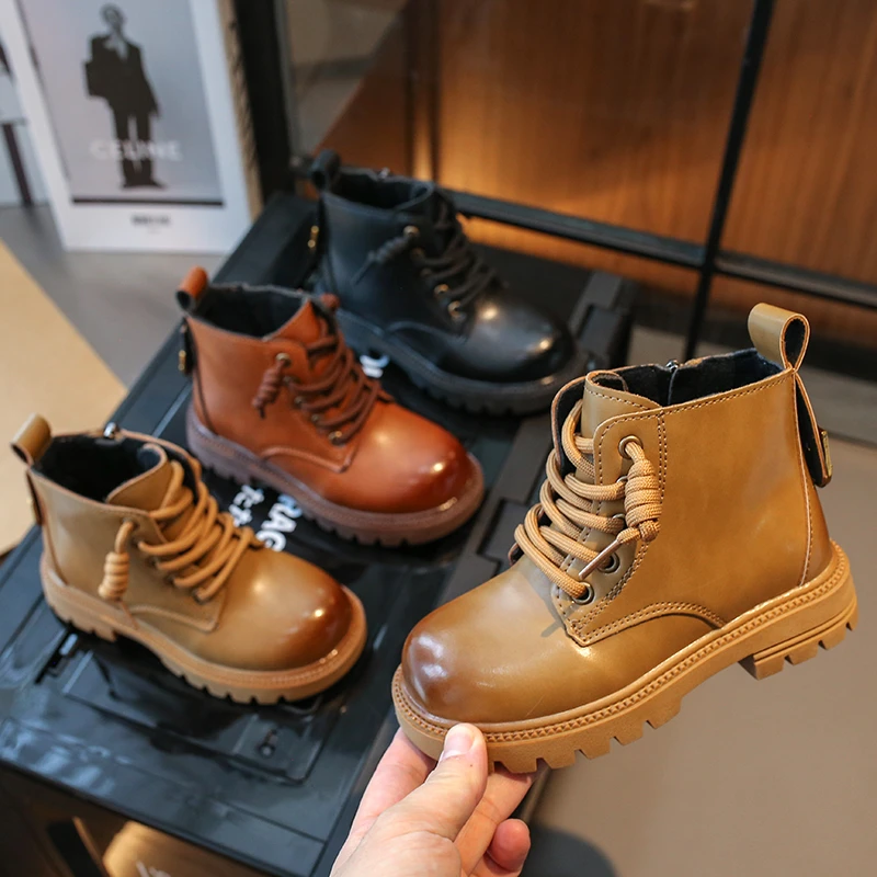 Детские ботинки для мальчиков, зима 2024, новая мода, ботильоны с медведем, уличные ботинки на нескользящей мягкой подошве для девочек, размер 26-36 
Детские ботинки для мальчиков, зима 2024, новая мода, ботильоны с медведем, уличные ботинки на нескользящей мягкой подошве для девочек, размер 26-36