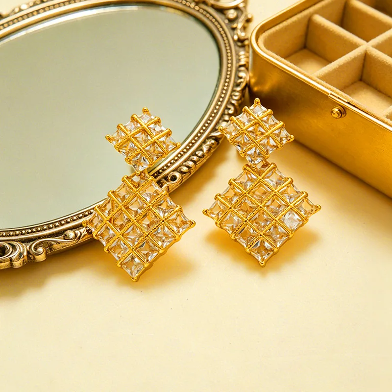 Luxury 24K 9999 Pure Gold real gold Moissanite Diamond Stud Earrings for Women
Luxury 24K 9999 Pure Gold real gold Moissanite Diamond Stud Earrings for Women
