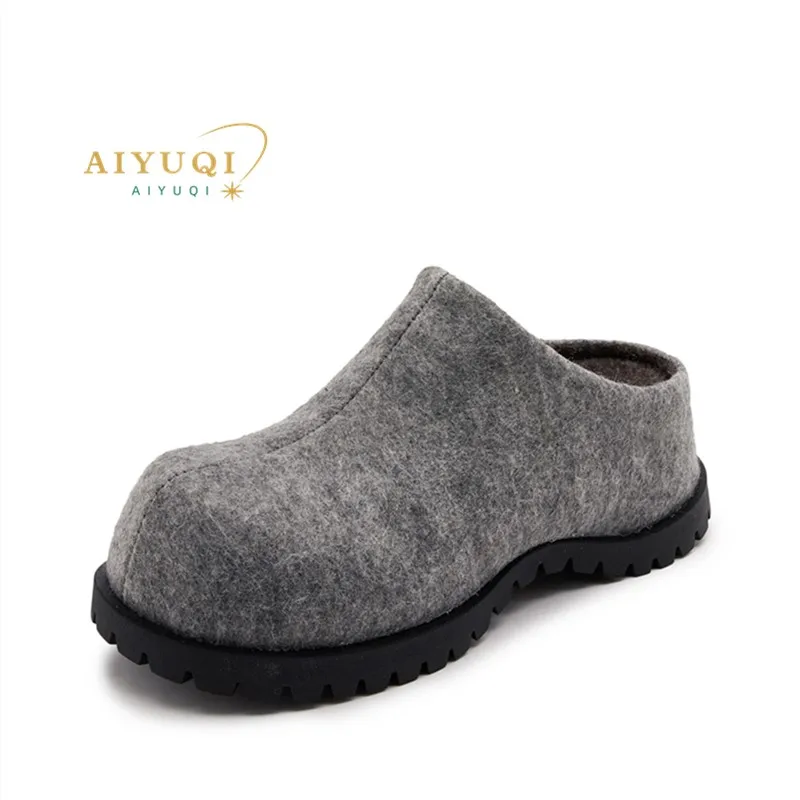 Женские тапочки AIYUQI, новинка 2025, осенние фланелевые женские тапочки с круглым носком и закрытым носком, женские тапочки на платформе в стиле ретро
Женские тапочки AIYUQI, новинка 2025, осенние фланелевые женские тапочки с круглым носком и закрытым носком, женские тапочки на платформе в стиле ретро
