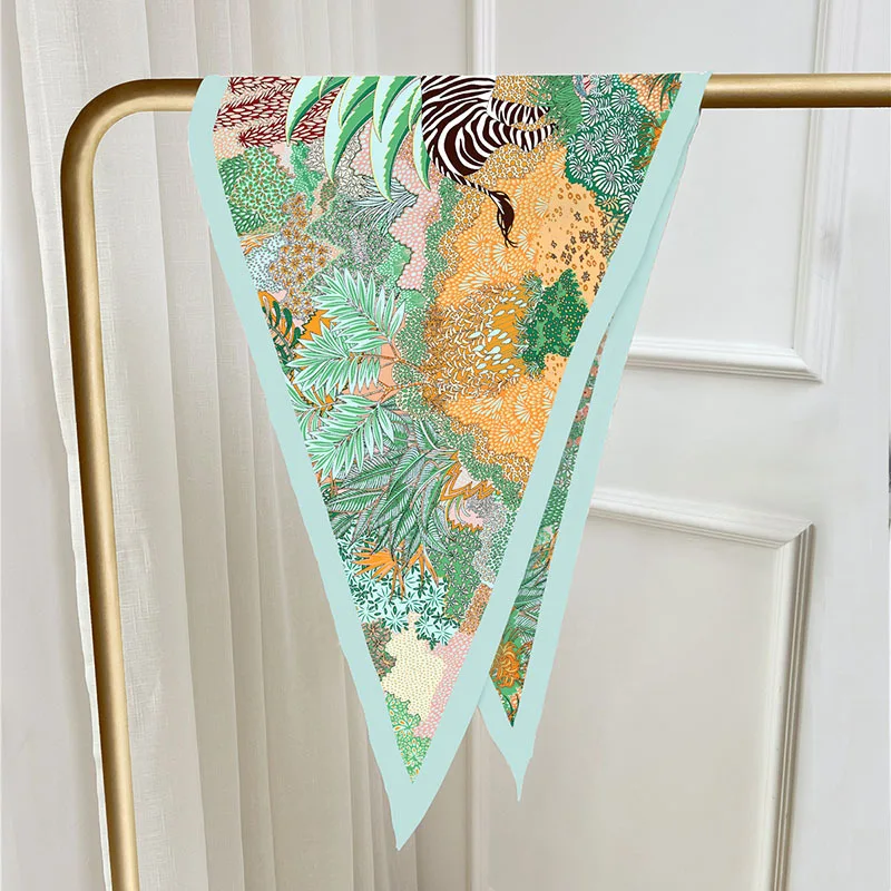 2023New Zebra Pattern Floral Scarf Women, European and American Style, Elegant Headscarf, Conditioning Neck Warm
2023New Zebra Pattern Floral Scarf Women, European and American Style, Elegant Headscarf, Conditioning Neck Warm