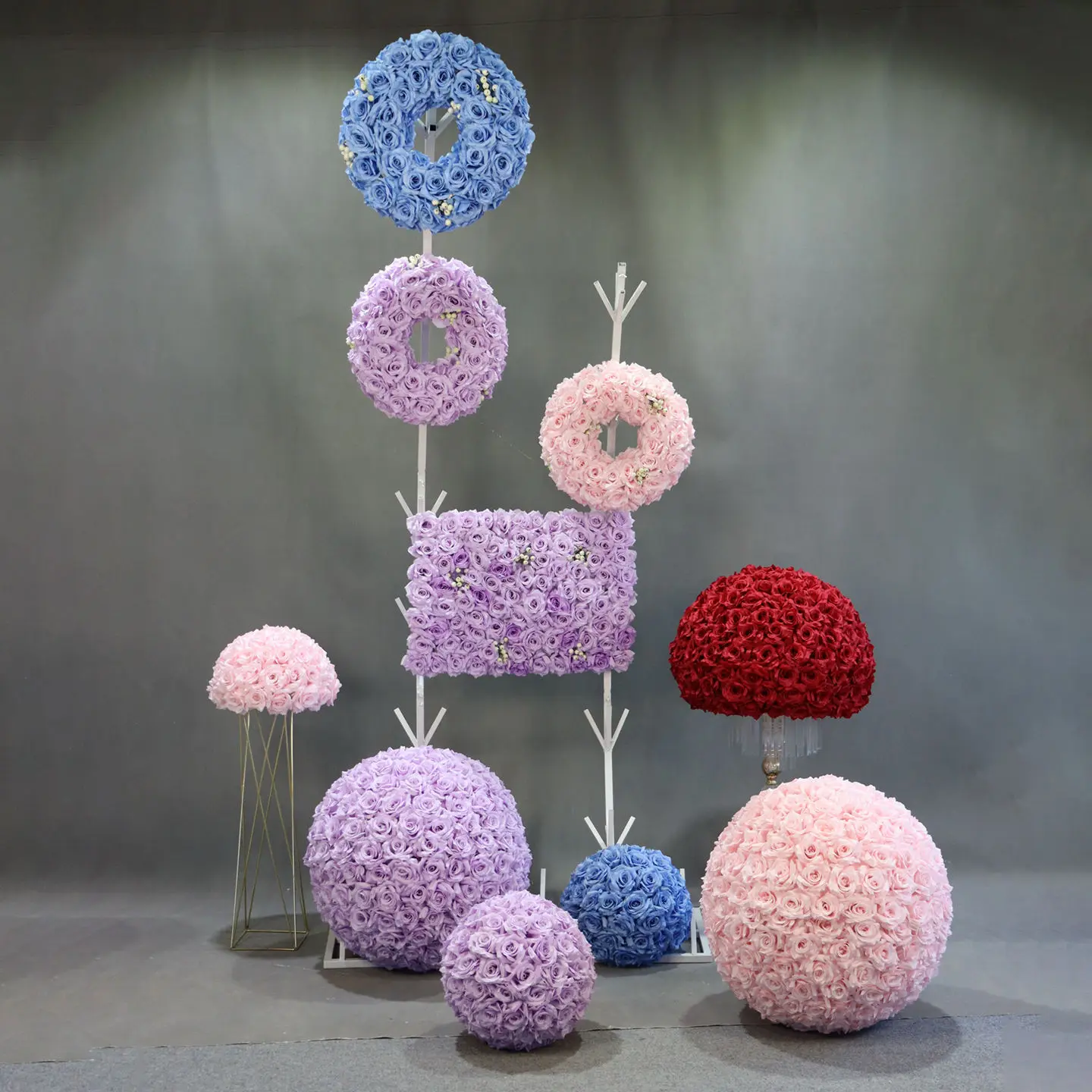 New wedding hall flower point engagement banquet hotel decoration free creative combination flower ball simulation rose wreath
New wedding hall flower point engagement banquet hotel decoration free creative combination flower ball simulation rose wreath