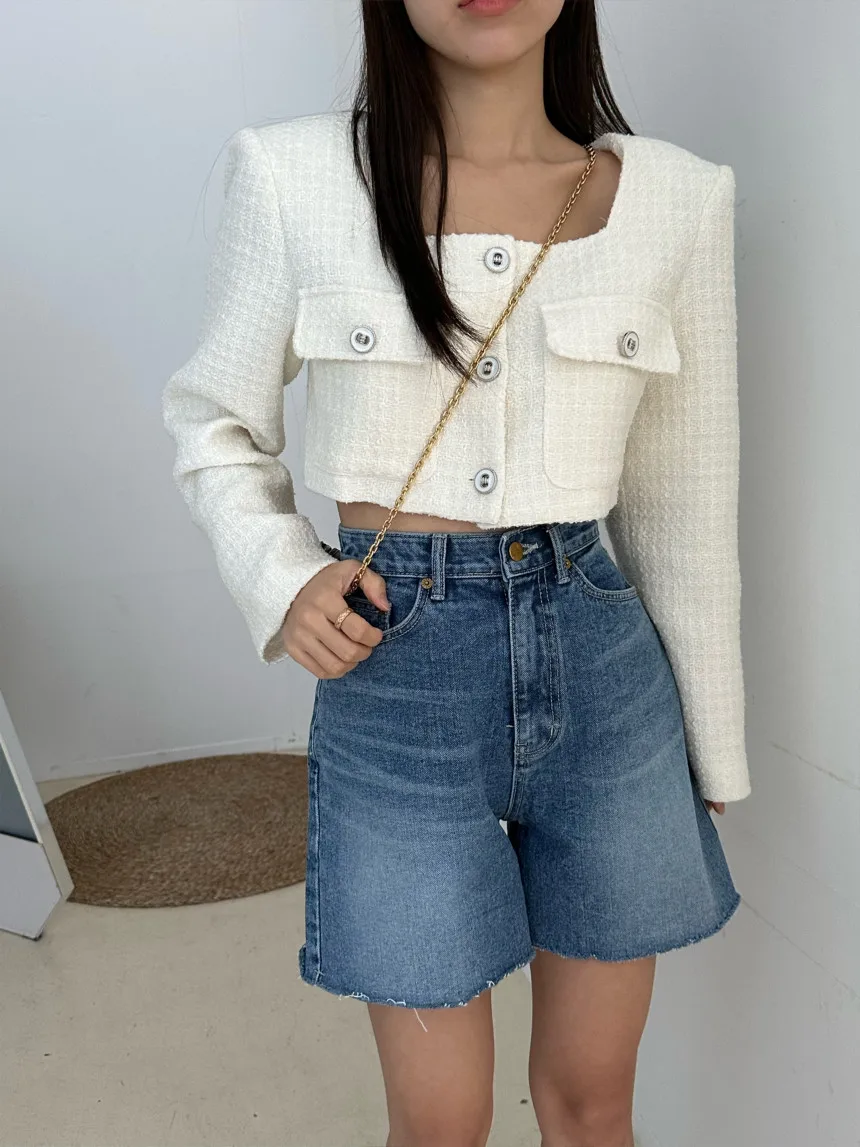 Elegant Short Tweed Jacket Women's Spring Fashion Slimming Large Collar Long Sleeve Top Button up Pure Color Commute Style
Elegant Short Tweed Jacket Women's Spring Fashion Slimming Large Collar Long Sleeve Top Button up Pure Color Commute Style