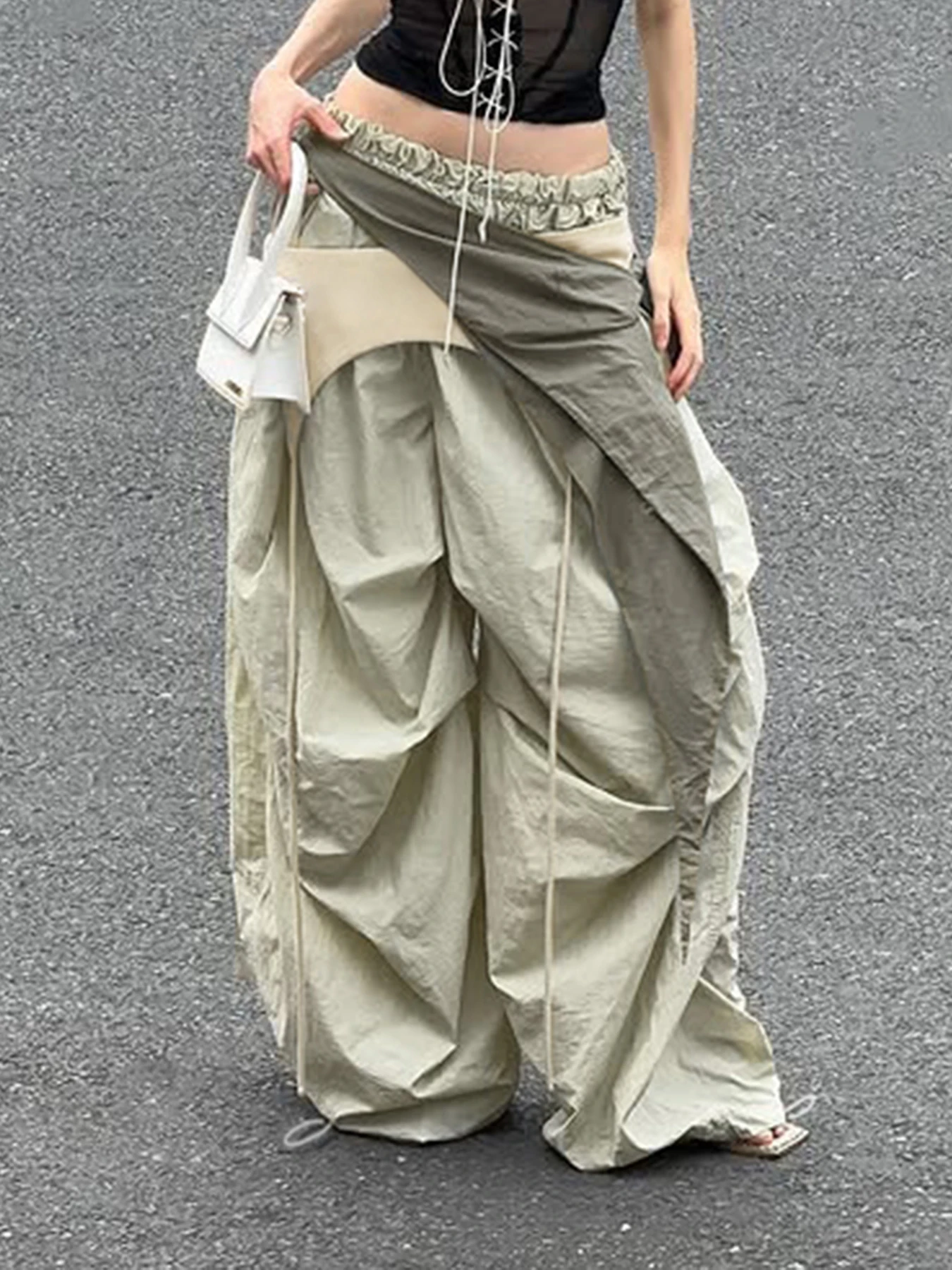 Weekeep Streetwear Wide Leg Cargo Pants y2k Harajuku Baggy Low Rise Casual Pants for Women Korean Fashion Hippie Trousers Women
Weekeep Streetwear Wide Leg Cargo Pants y2k Harajuku Baggy Low Rise Casual Pants for Women Korean Fashion Hippie Trousers Women