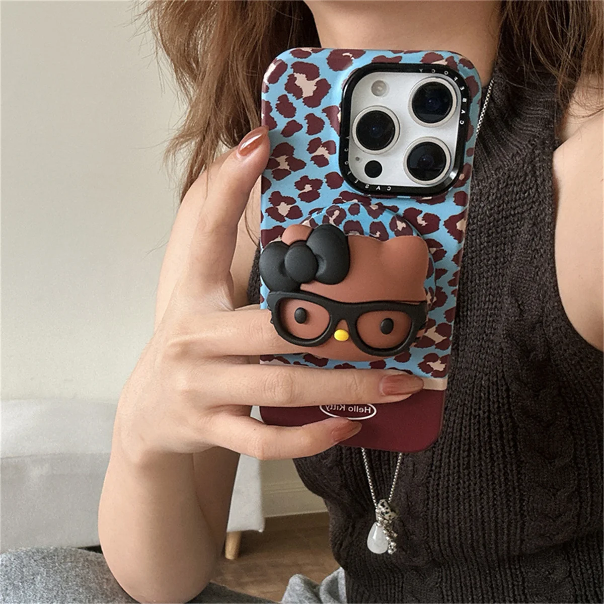 Fashion Blue Leopard Print Magnetic Phone Case For iPhone 17 Pro 14 15 16 Pro Max Cover with Hellokitty Stand Holder Cases
Fashion Blue Leopard Print Magnetic Phone Case For iPhone 17 Pro 14 15 16 Pro Max Cover with Hellokitty Stand Holder Cases