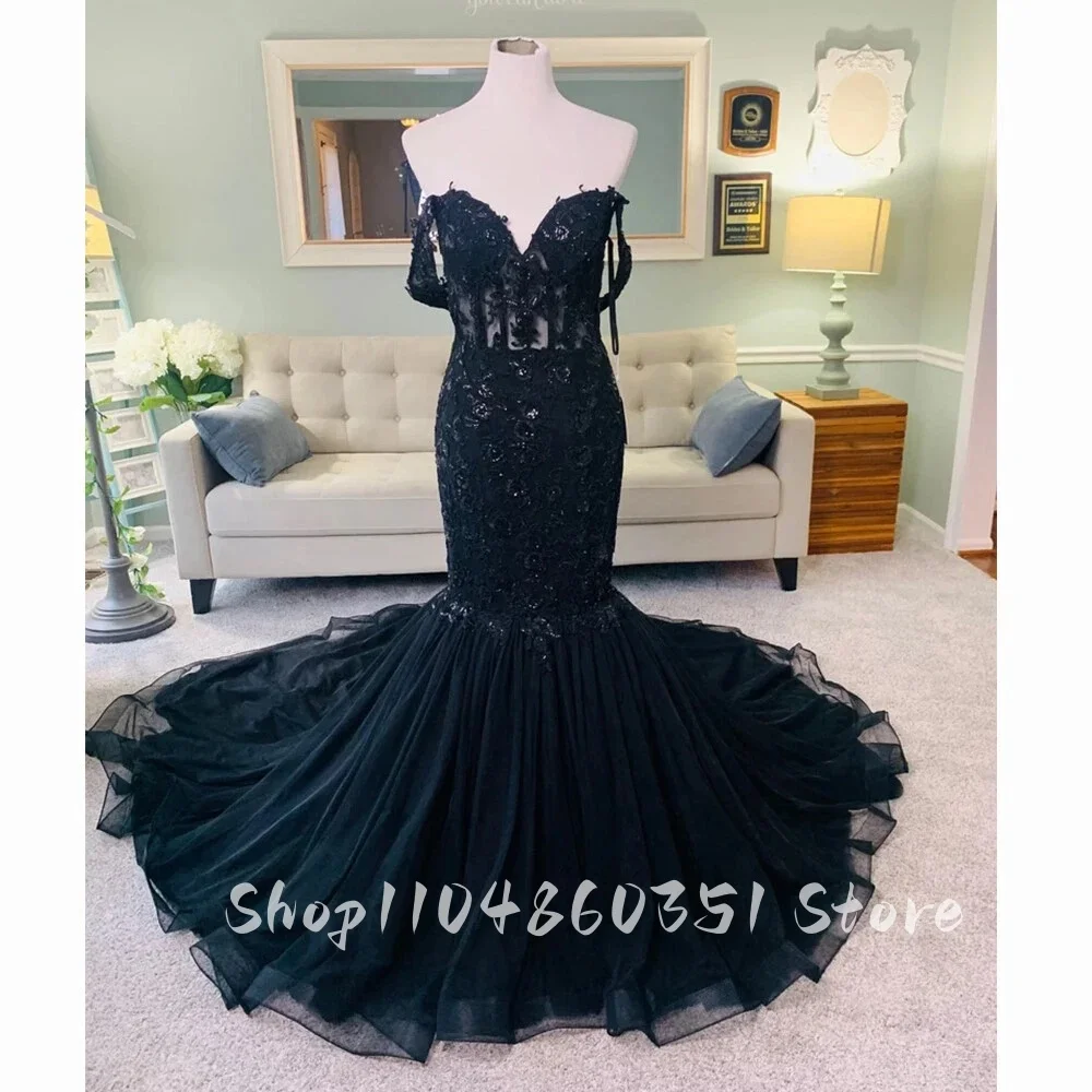 Gothic Black Lace Mermaid Wedding Dress Off-Shoulder Long Retro Bride Formal Gown customized
Gothic Black Lace Mermaid Wedding Dress Off-Shoulder Long Retro Bride Formal Gown customized