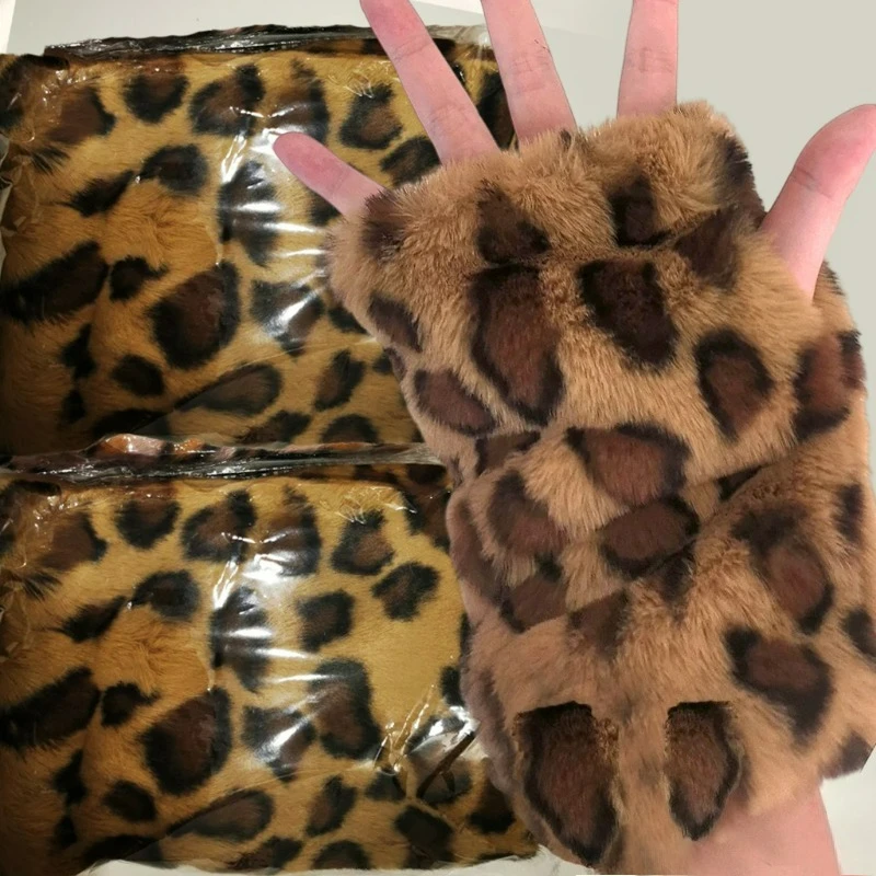 Y2K Leopard Print Fingerless Gloves Women Winter Thicken Imitation Faux Fur Mink Half-finger Gloves Street Faux Fur Mink Gloves
Y2K Leopard Print Fingerless Gloves Women Winter Thicken Imitation Faux Fur Mink Half-finger Gloves Street Faux Fur Mink Gloves