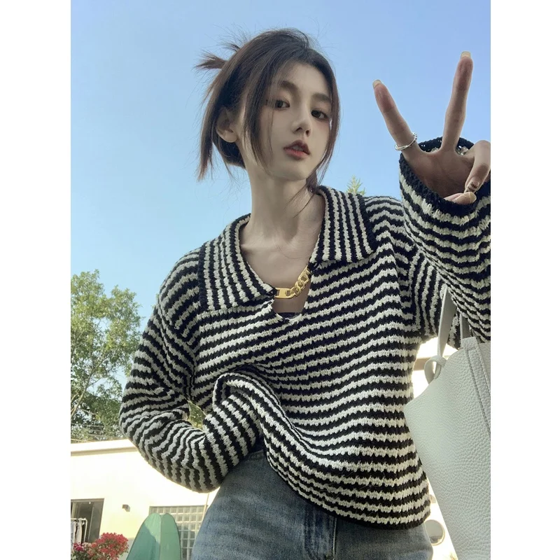 Женский полосатый свитер Ne с вырезами, свободный крой, весна-осень, винтажный вязаный топ с v-образным вырезом, длинный све, повседневный Sle
Женский полосатый свитер Ne с вырезами, свободный крой, весна-осень, винтажный вязаный топ с v-образным вырезом, длинный све, повседневный Sle