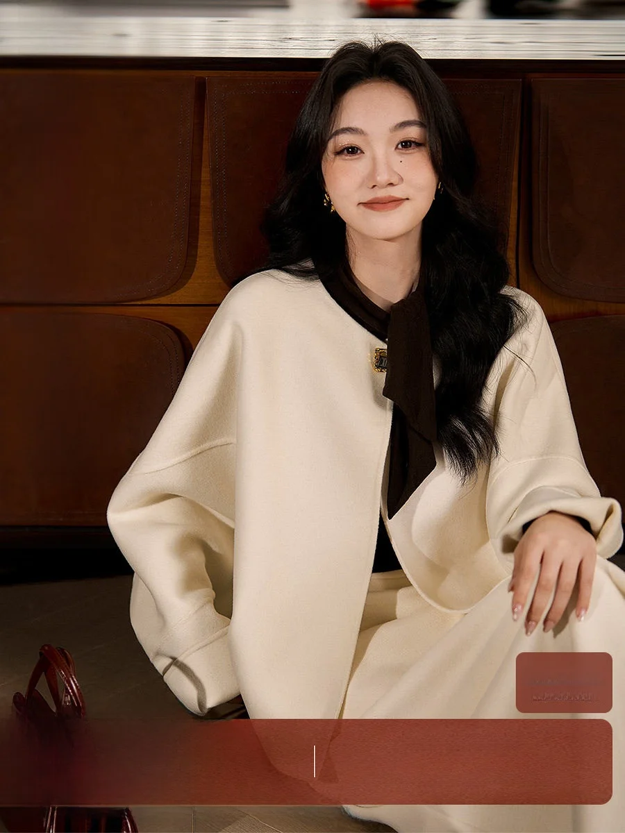 Free Series Return of Thousand Gold Double-Faced Wool And Silk Coat Short Female Outerwear New Style OL Style Commute Style
Free Series Return of Thousand Gold Double-Faced Wool And Silk Coat Short Female Outerwear New Style OL Style Commute Style