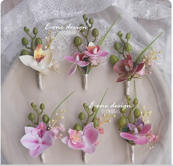 Phalaenopsis corsage wedding opening ceremony meeting guests VIP wedding bridesmaid groomsman parents bride groom
Phalaenopsis corsage wedding opening ceremony meeting guests VIP wedding bridesmaid groomsman parents bride groom