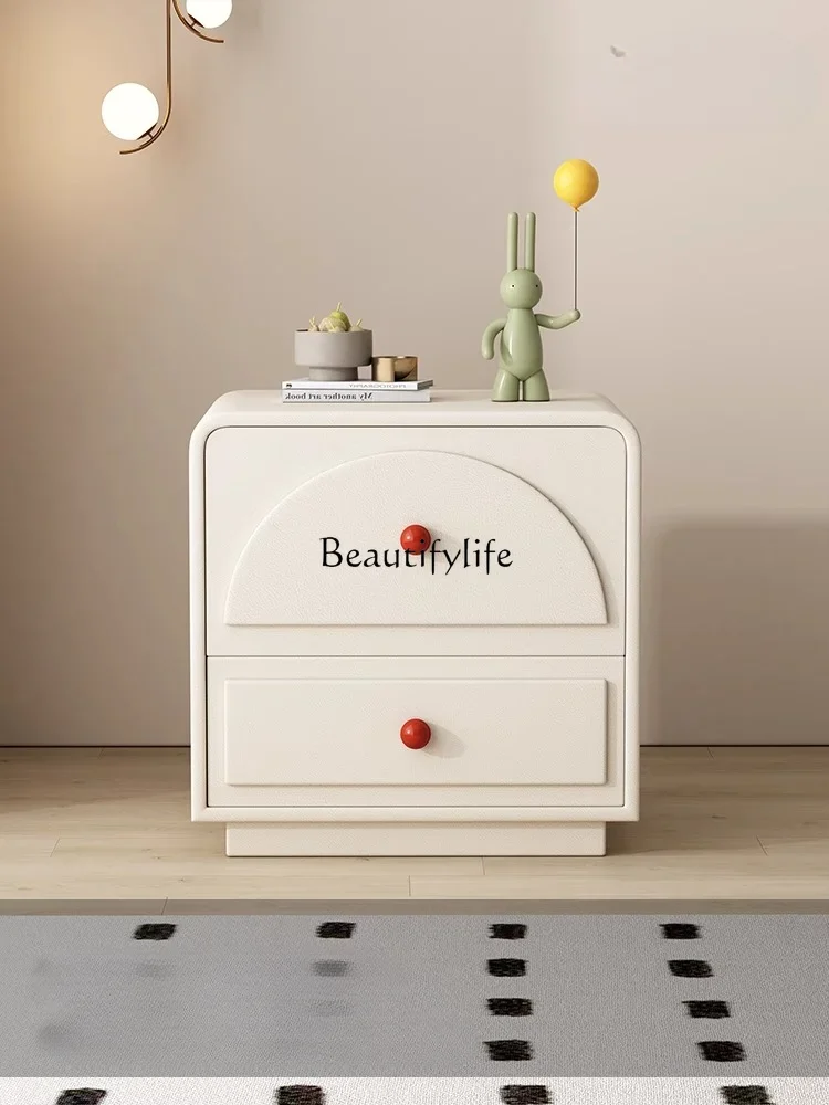 Simple Modern Cream Style Solid Wood Bedside Cabinet New Creative Mini Bedside Storage Cabinet
Simple Modern Cream Style Solid Wood Bedside Cabinet New Creative Mini Bedside Storage Cabinet