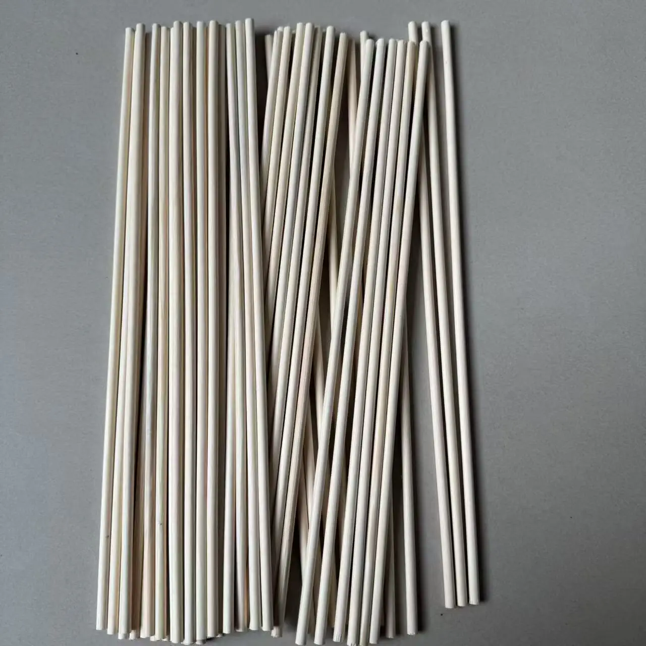 Twenty high-quality violin sound posts, made of fish scale pine wood, purely handmade
Twenty high-quality violin sound posts, made of fish scale pine wood, purely handmade