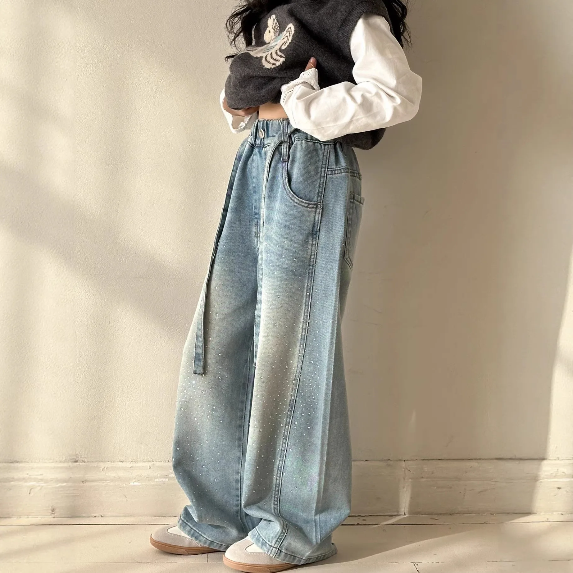 Little Red Fish Girls Pants 2026 Spring New Collection Parent Child Straight Leg Pants Spring and Autumn Wide Leg Jeans
Little Red Fish Girls Pants 2026 Spring New Collection Parent Child Straight Leg Pants Spring and Autumn Wide Leg Jeans