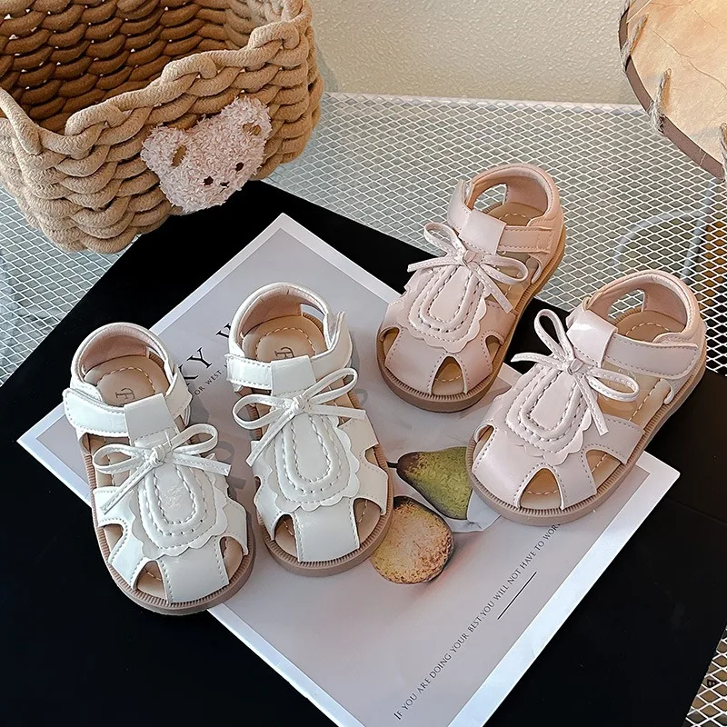 Baby Girls Sandals Summer Children Beach Shoes Anti Slip Soft Sole Toddler Kids Sandals Cut-Outs Bow Princess Shoes Size 22-31
Baby Girls Sandals Summer Children Beach Shoes Anti Slip Soft Sole Toddler Kids Sandals Cut-Outs Bow Princess Shoes Size 22-31